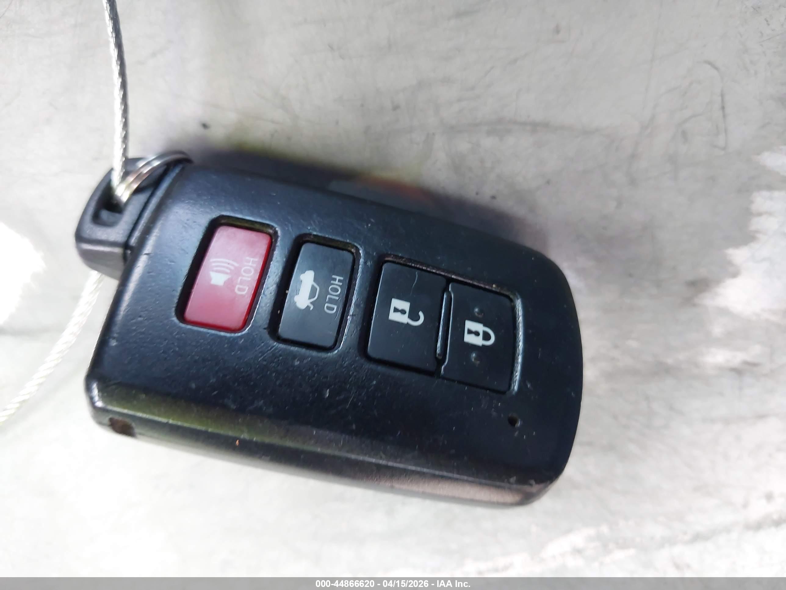 TOYOTA CAMRY image 11