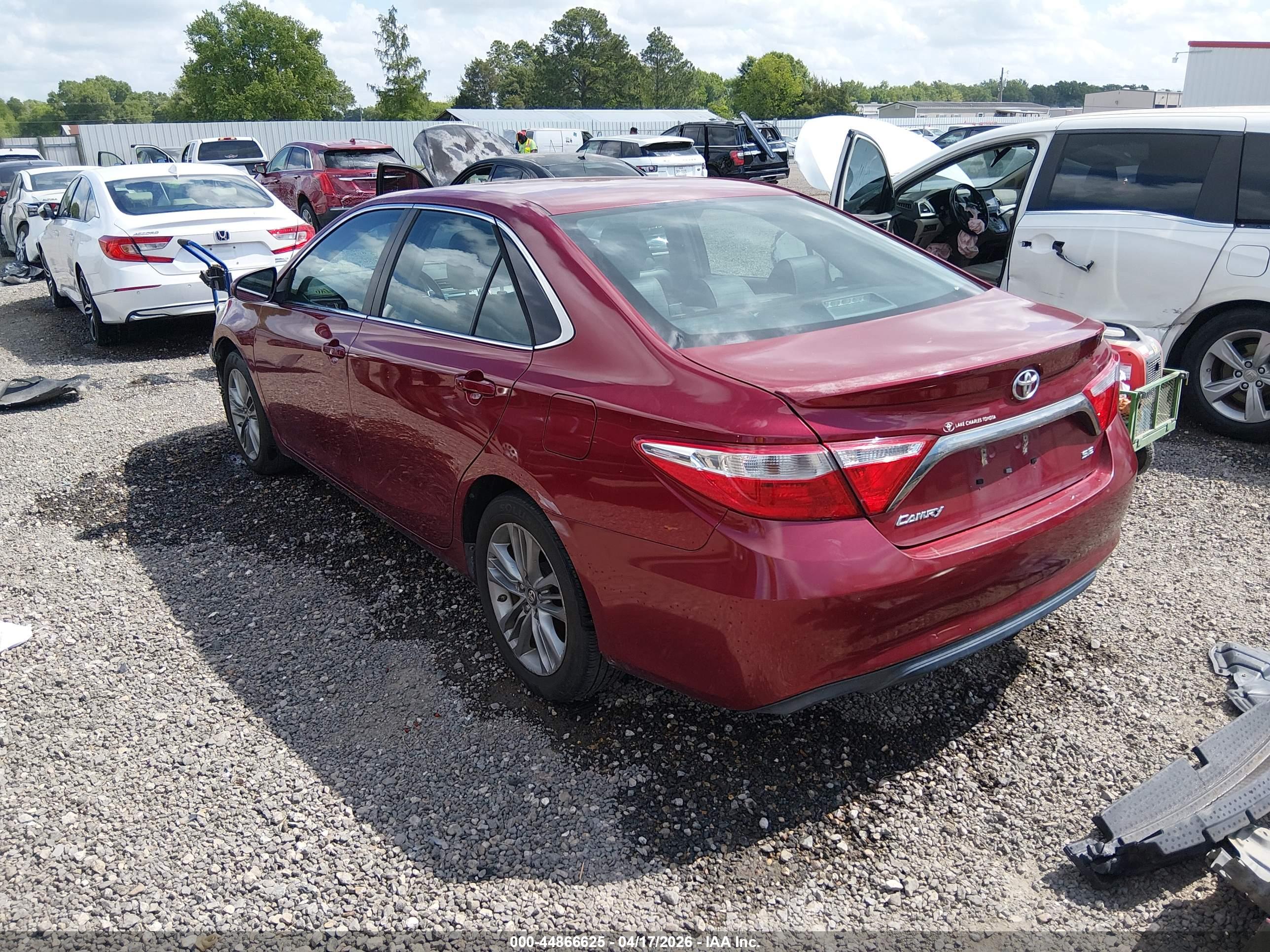 TOYOTA CAMRY image 3