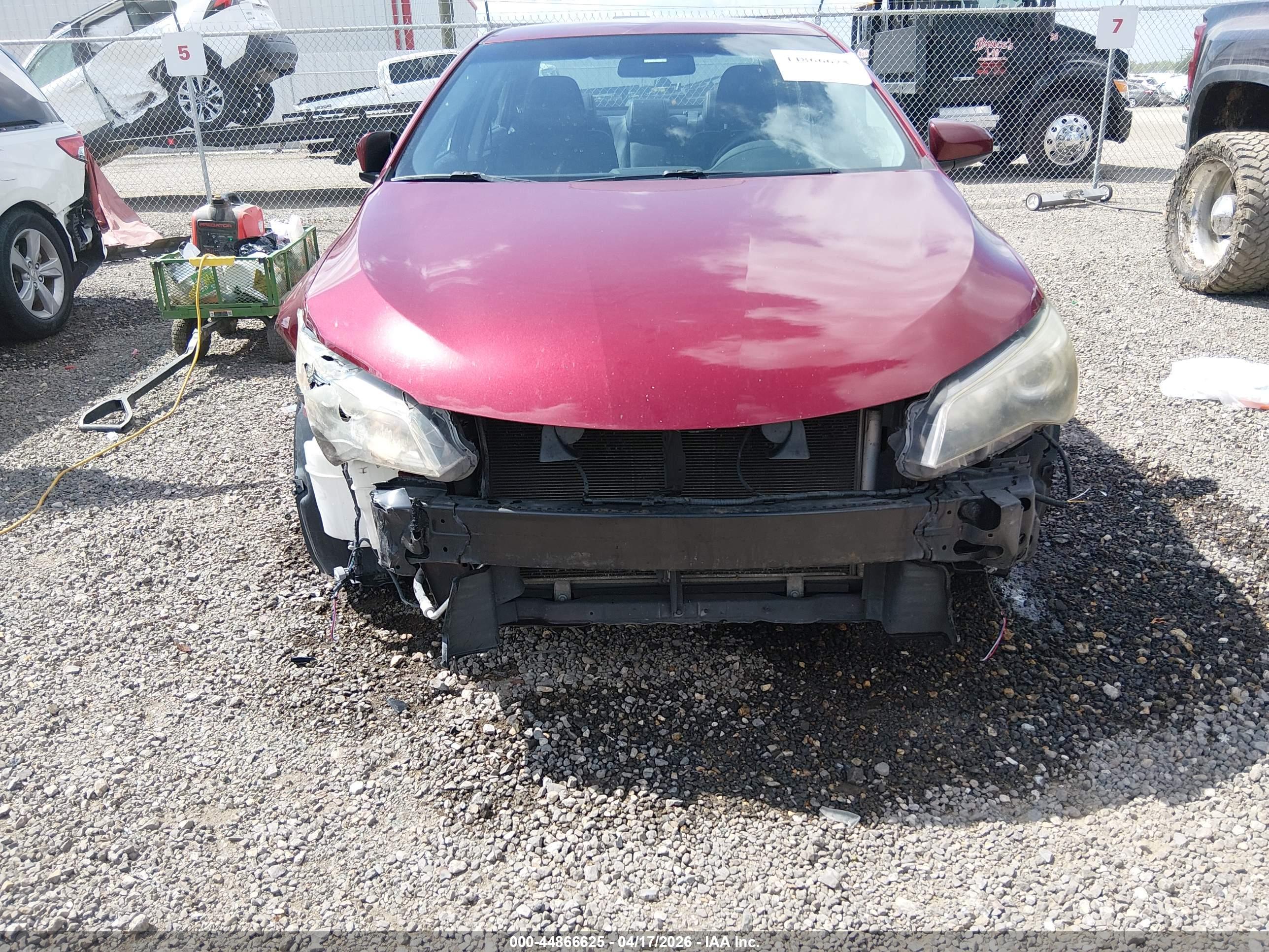 TOYOTA CAMRY image 6
