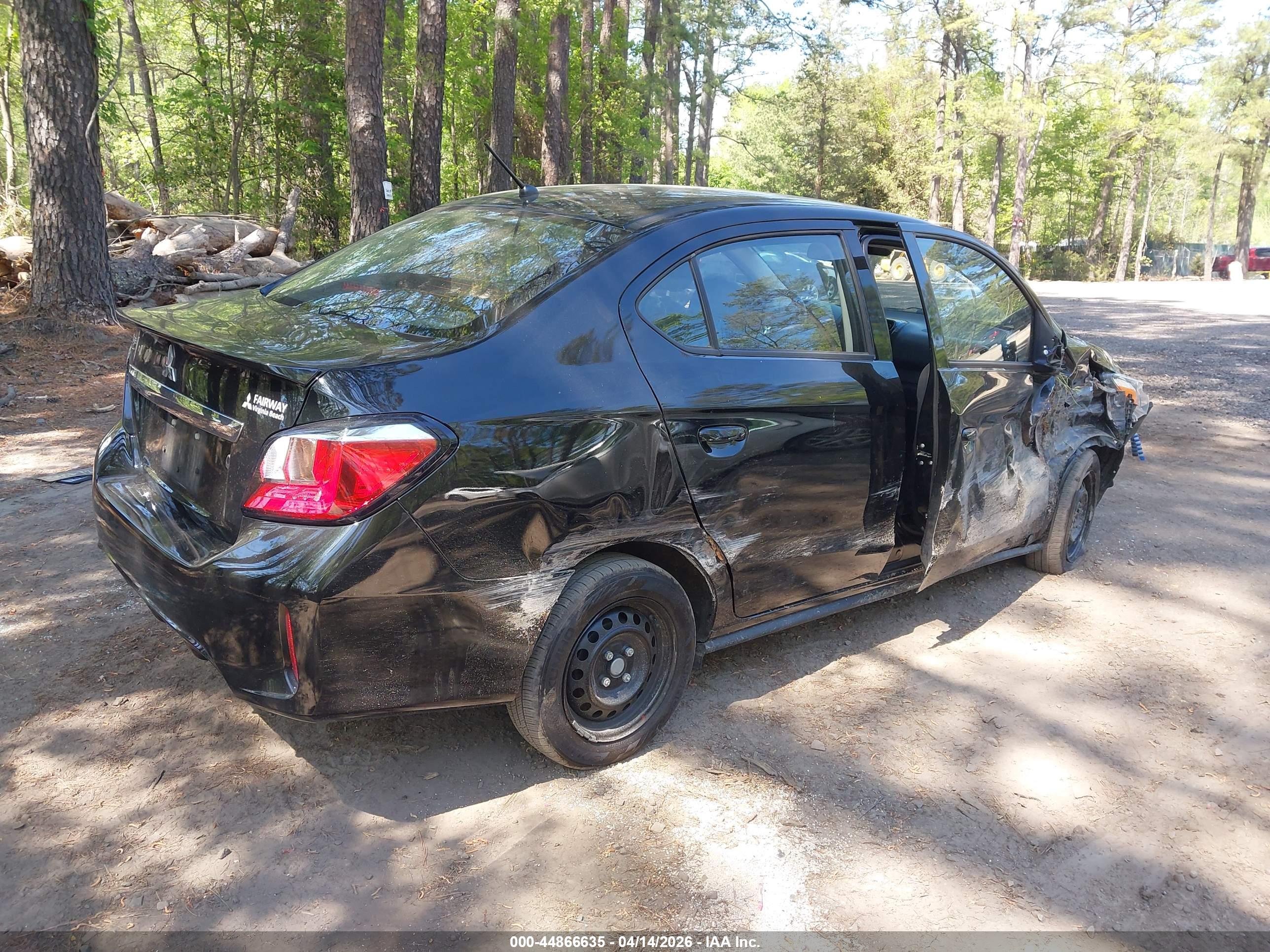 MITSUBISHI MIRAGE image 4