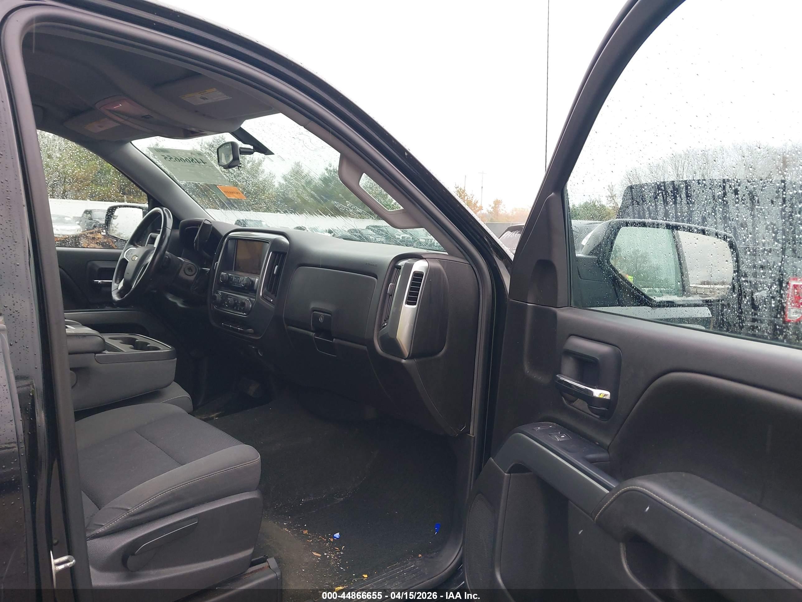CHEVROLET SILVERADO image 5