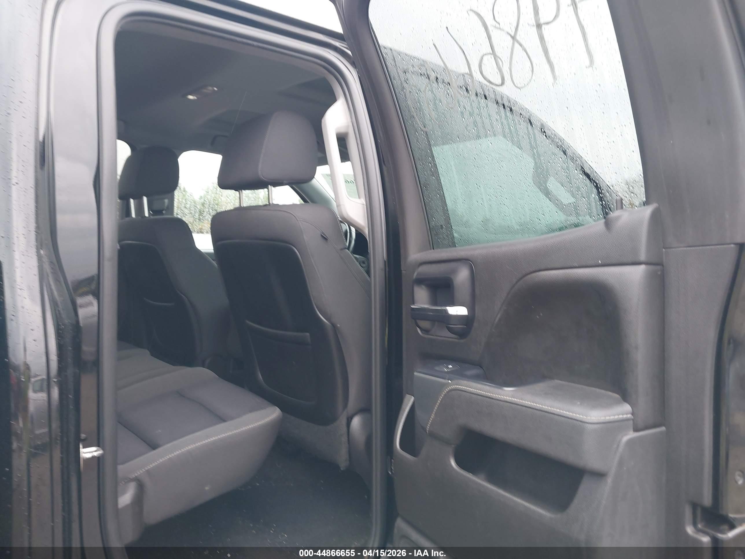 CHEVROLET SILVERADO image 8