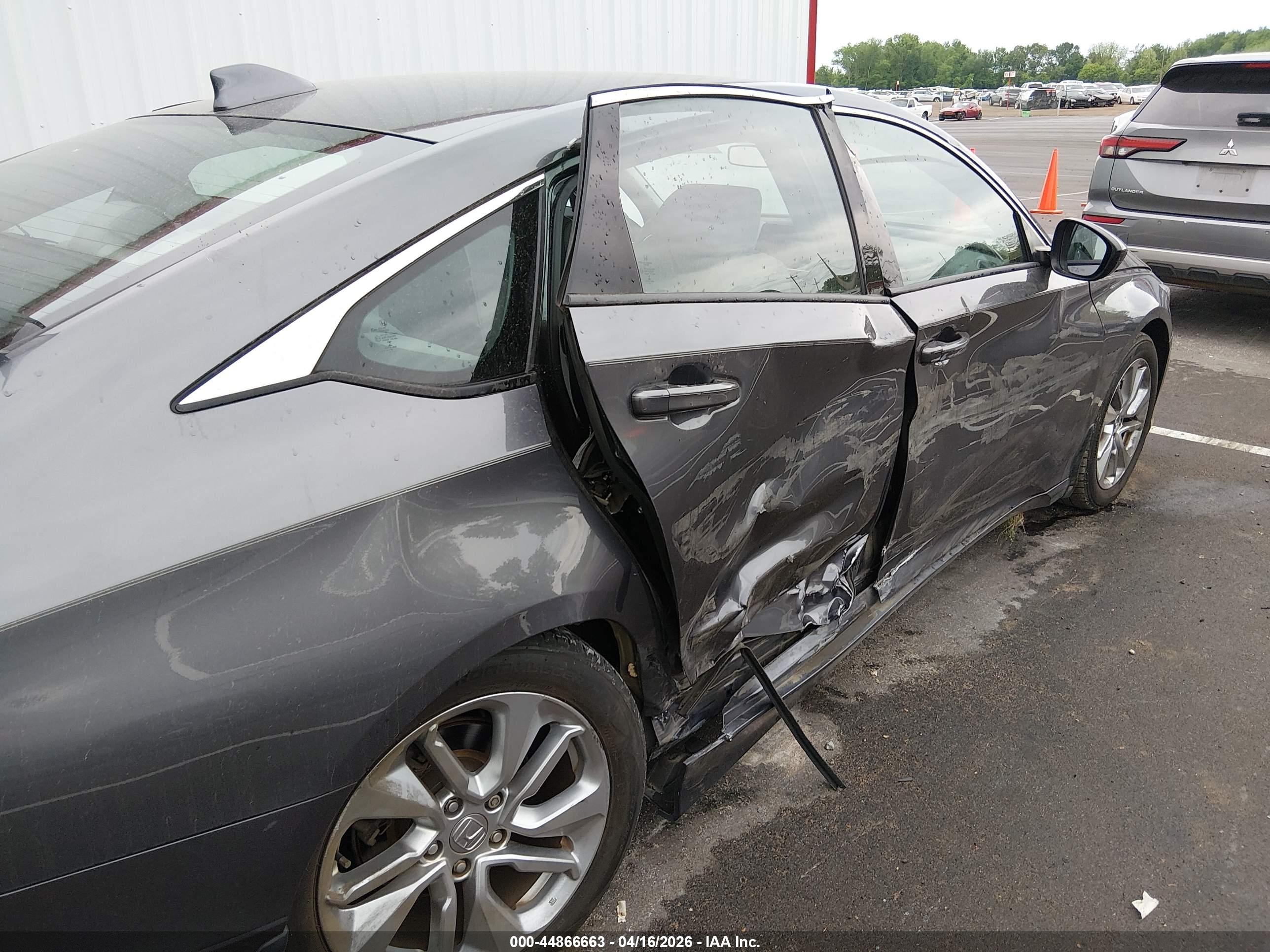 HONDA ACCORD image 6