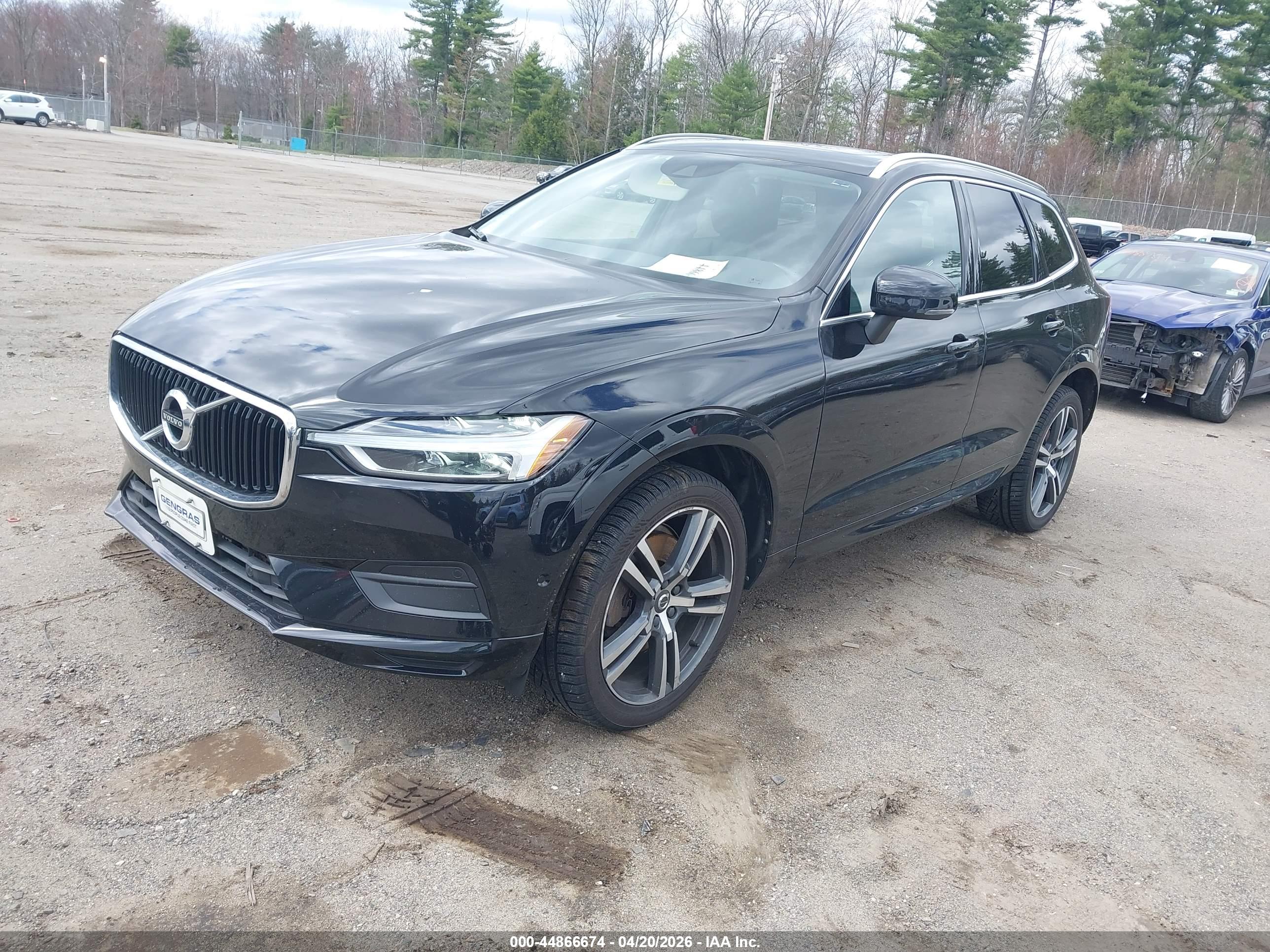 VOLVO XC60 image 2