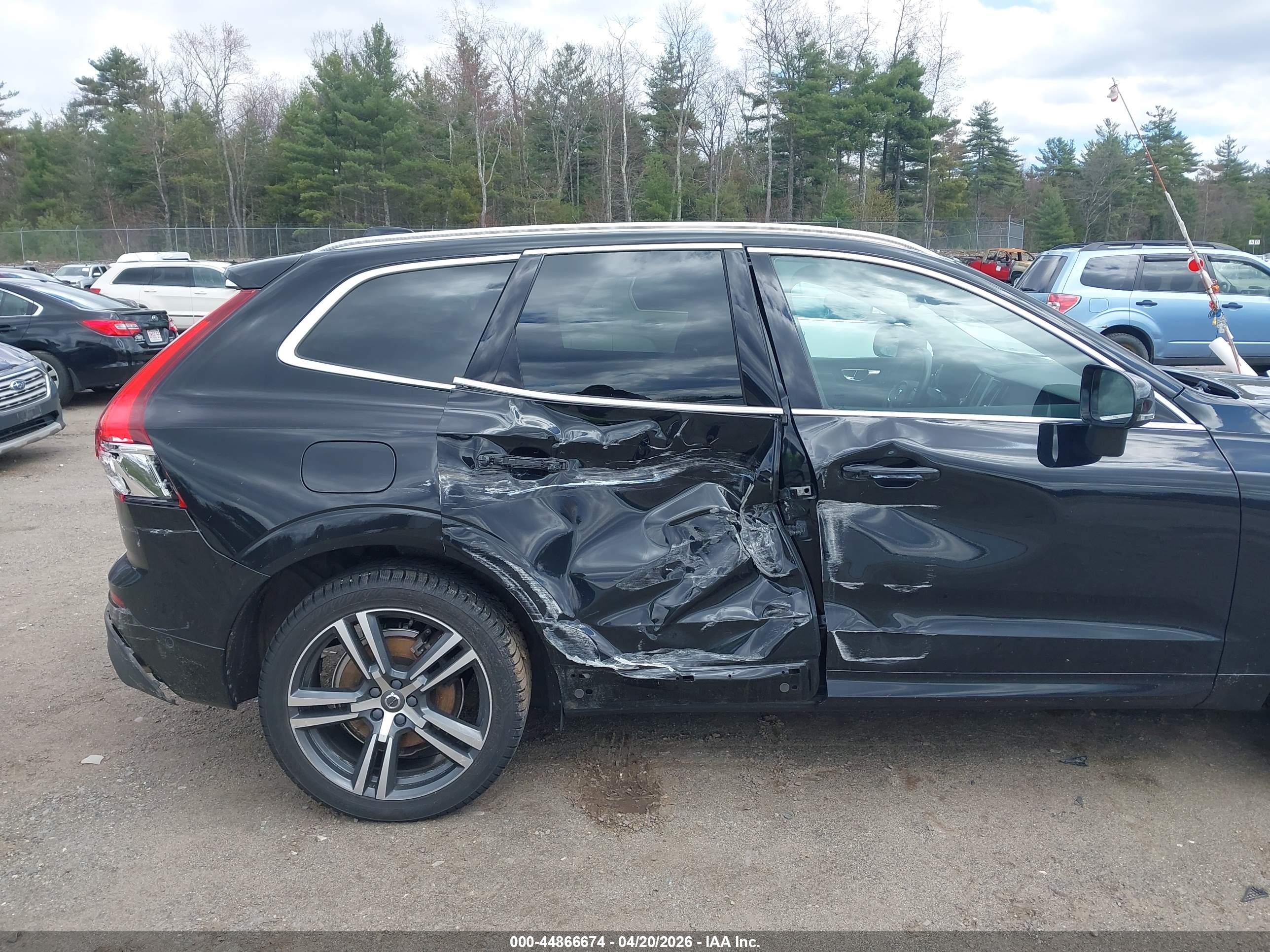 VOLVO XC60 image 6