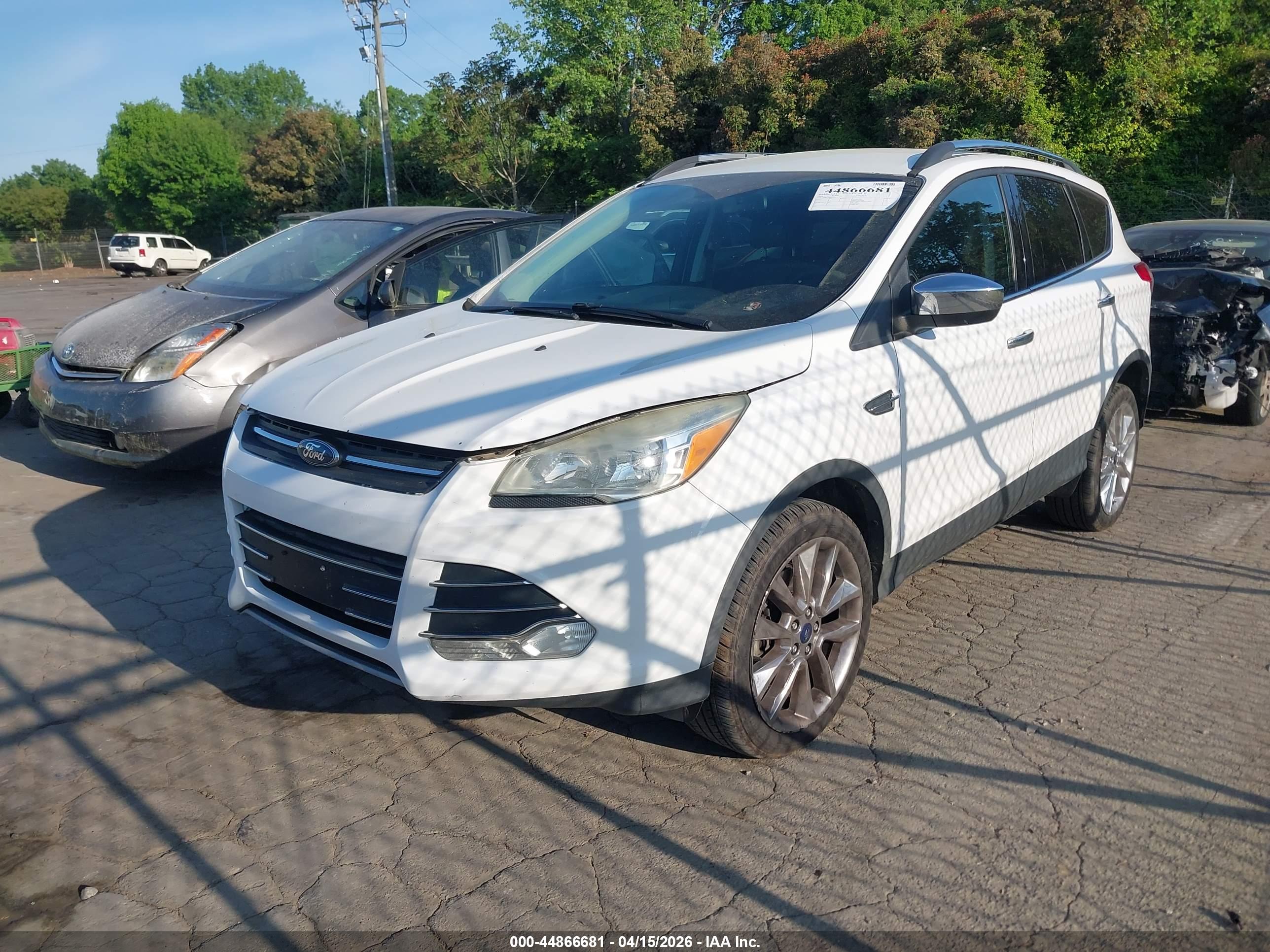 FORD ESCAPE image 2