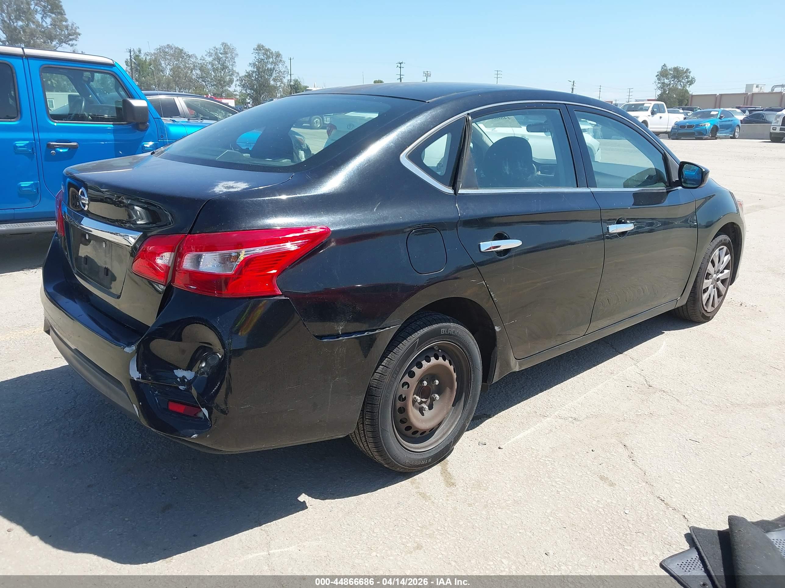 NISSAN SENTRA image 4