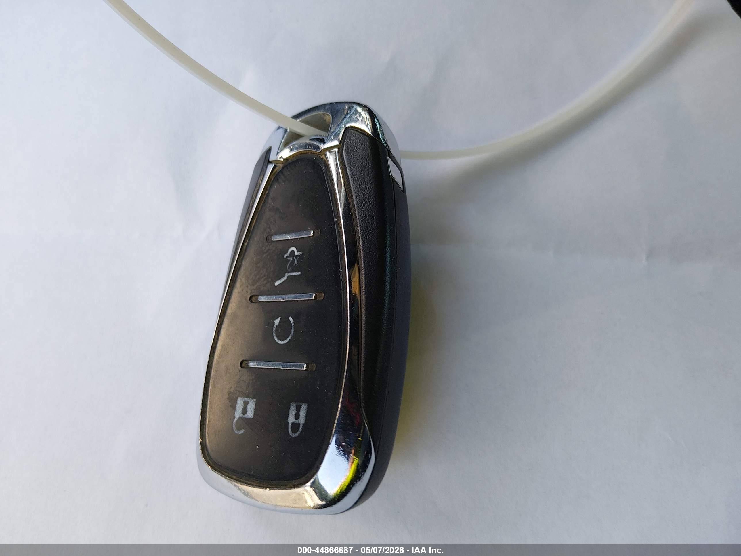 CHEVROLET EQUINOX image 11