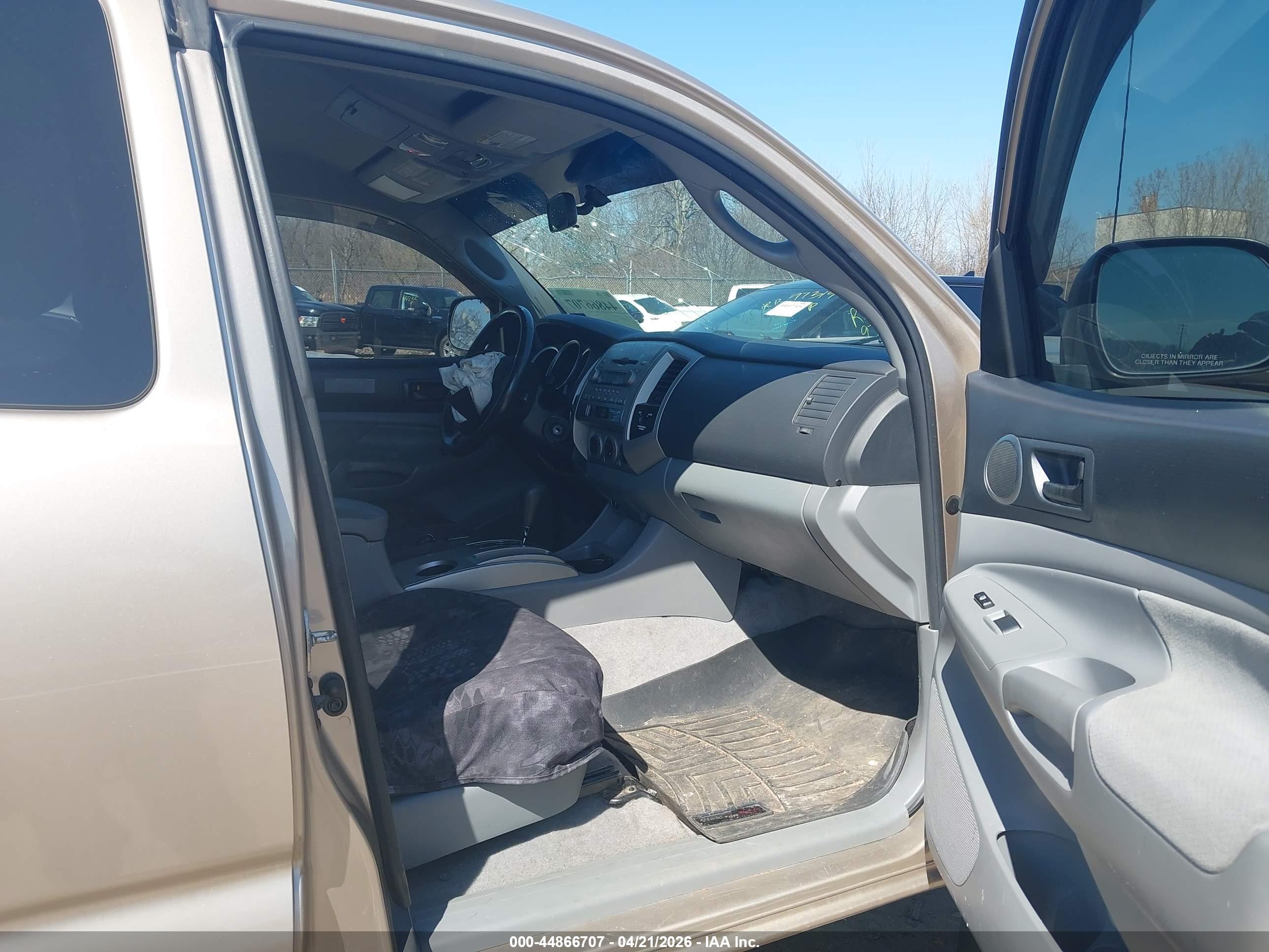 TOYOTA TACOMA image 5