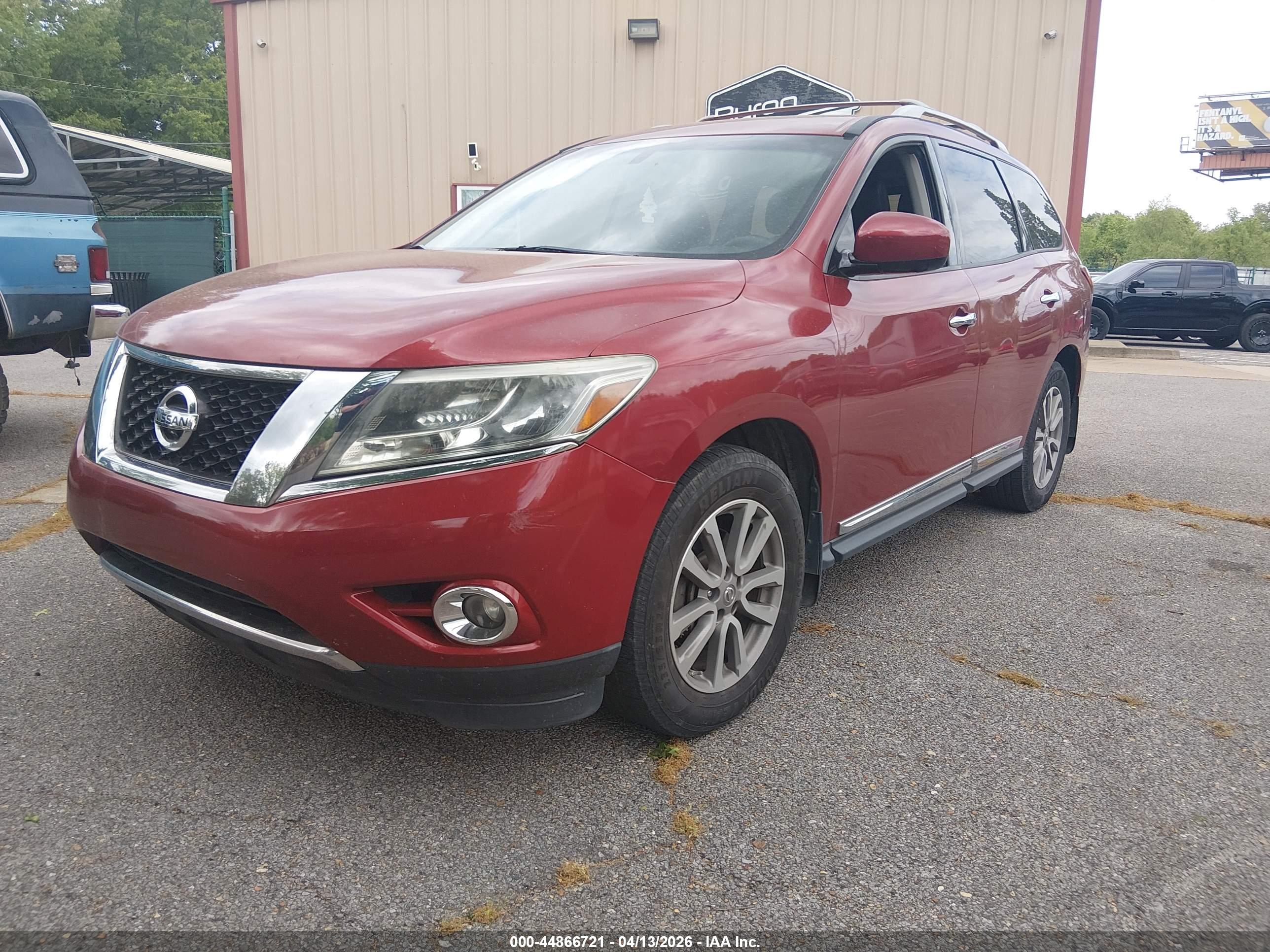 NISSAN PATHFINDER image 2