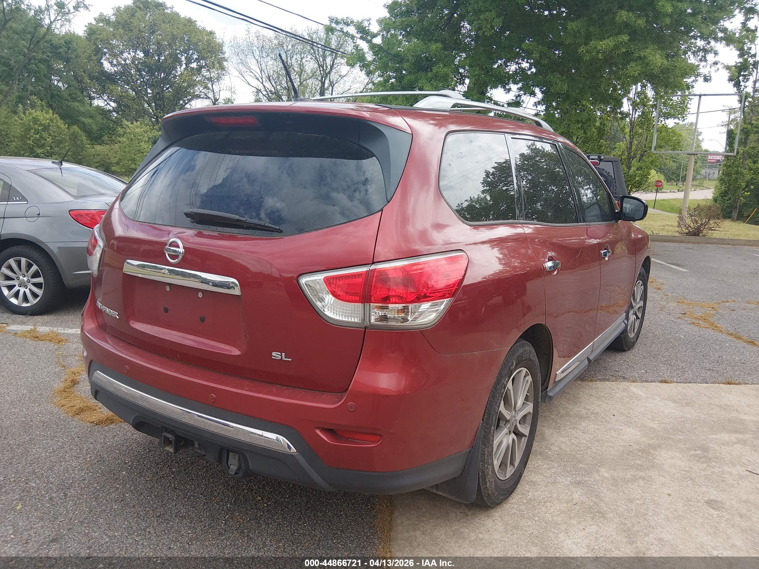 NISSAN PATHFINDER image 4