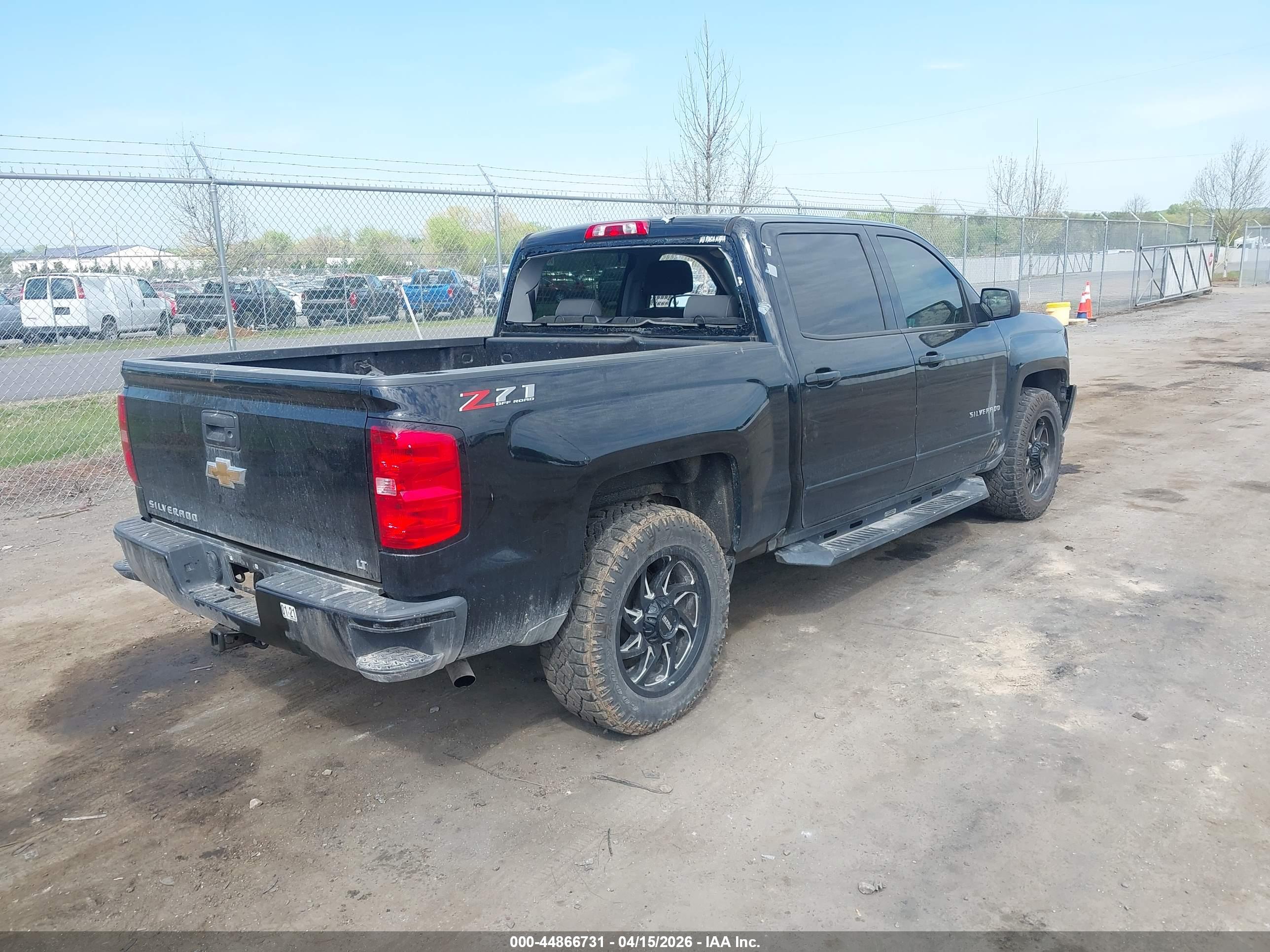 CHEVROLET SILVERADO image 4