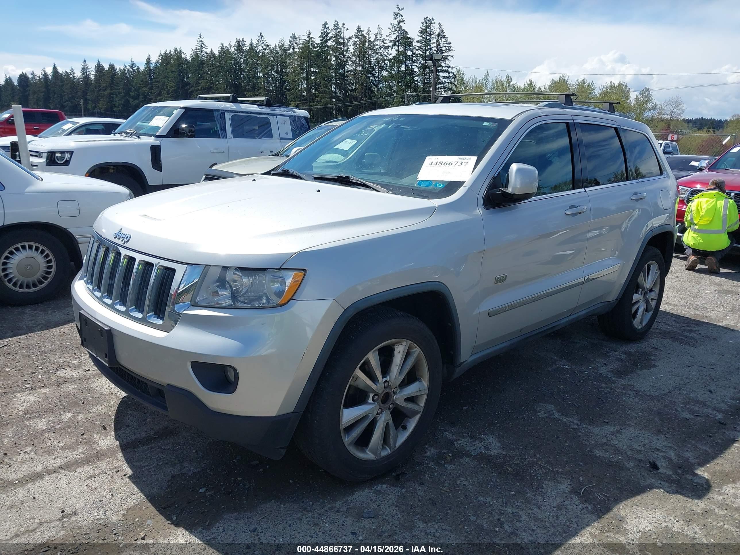 JEEP GRAND image 2