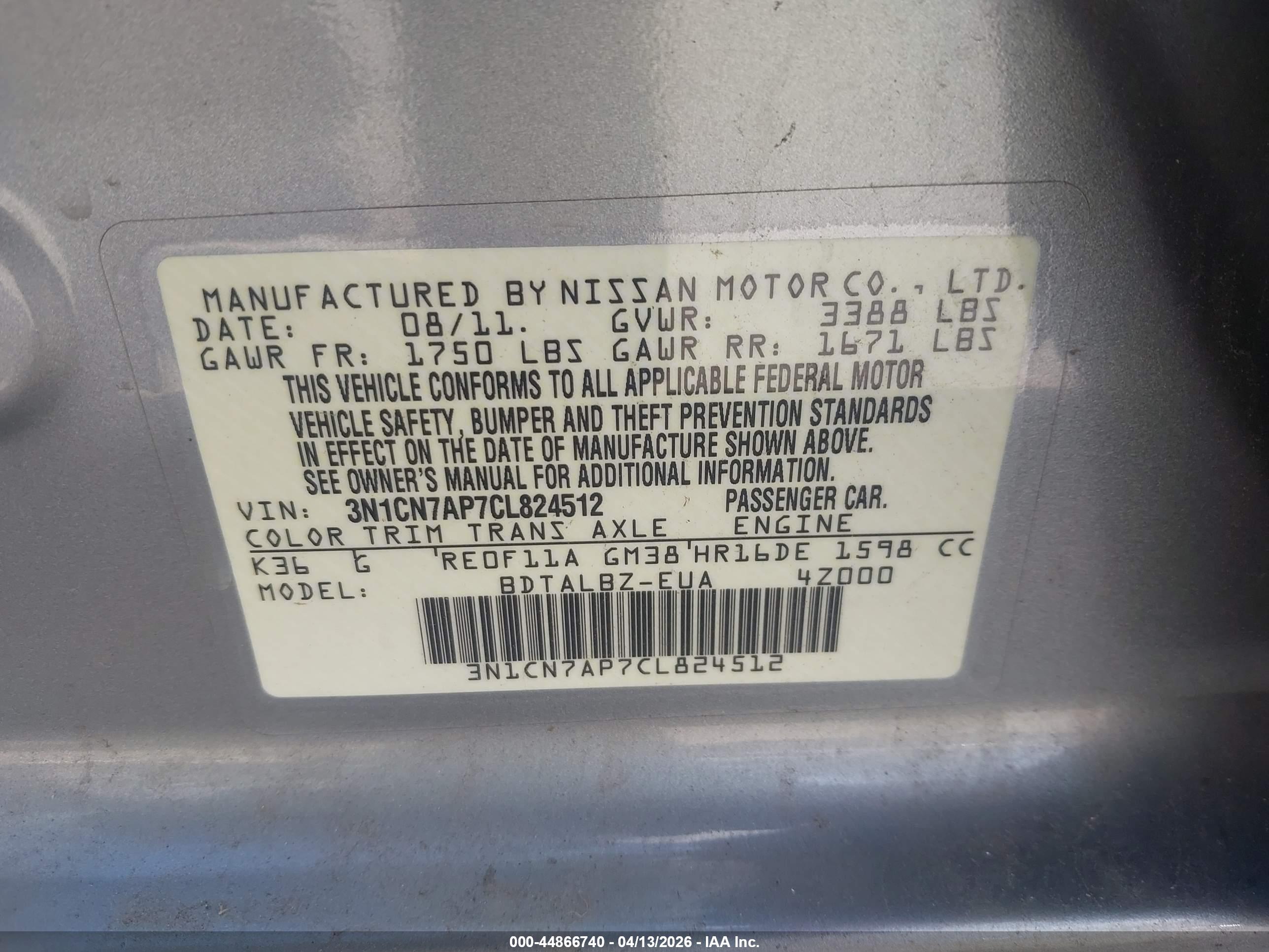 NISSAN VERSA image 9