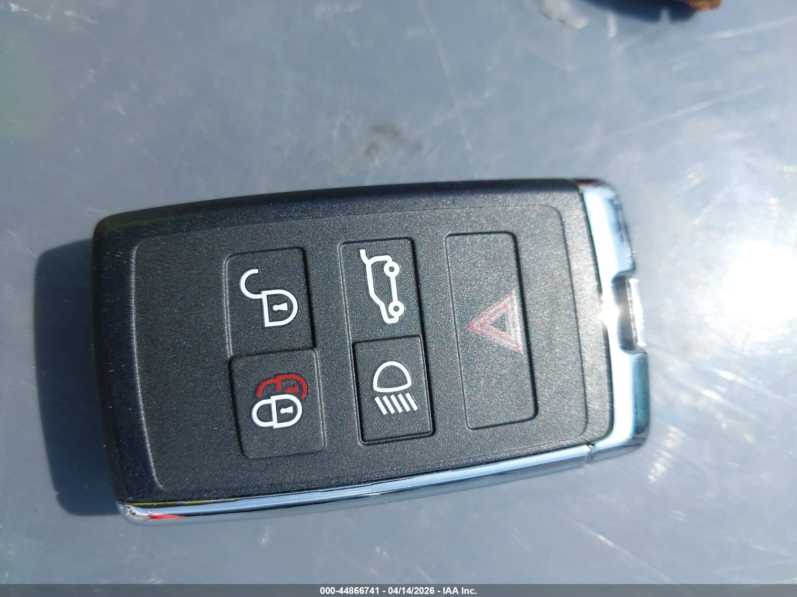 LAND ROVER image 11