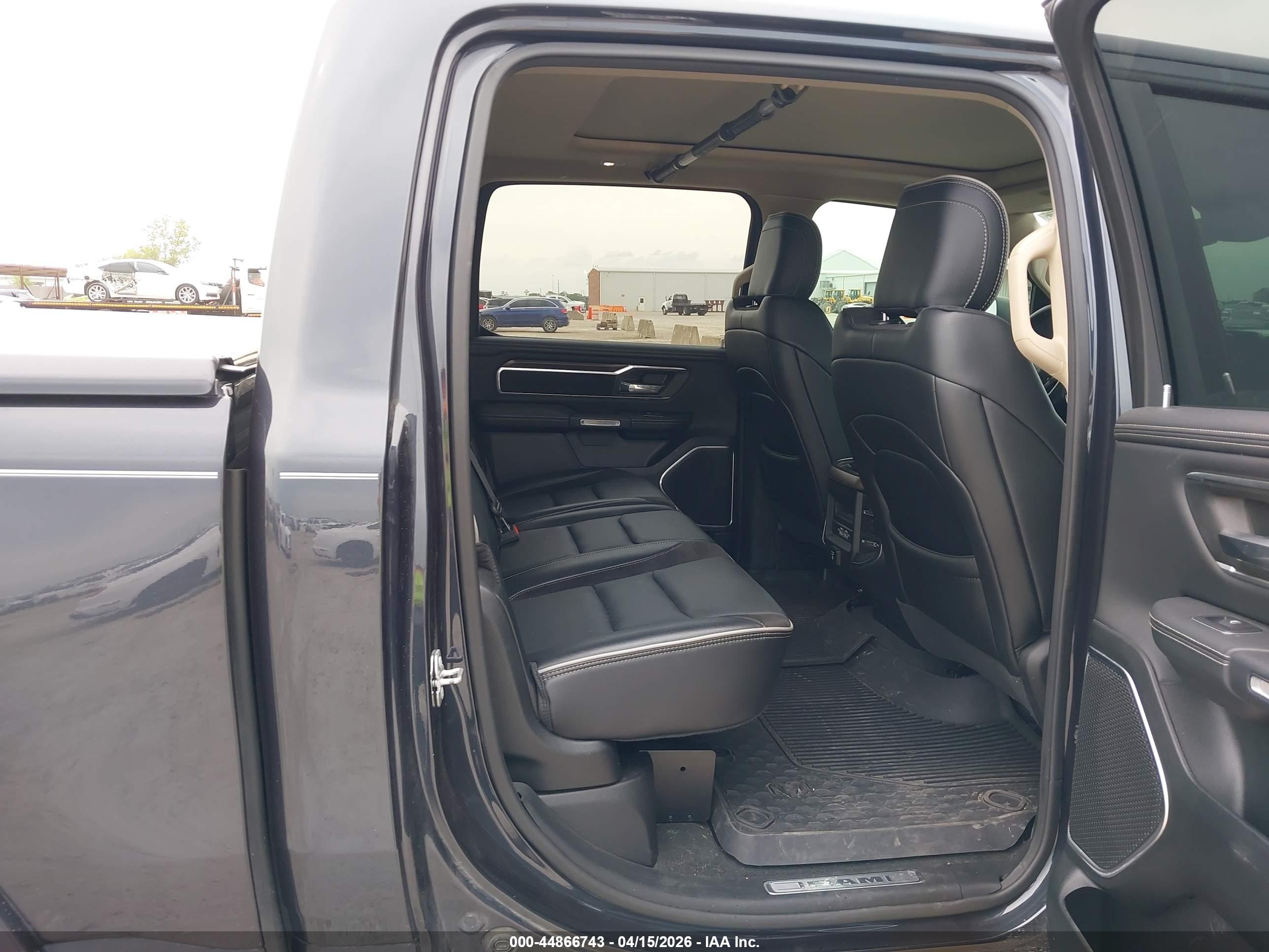 RAM 1500 image 8