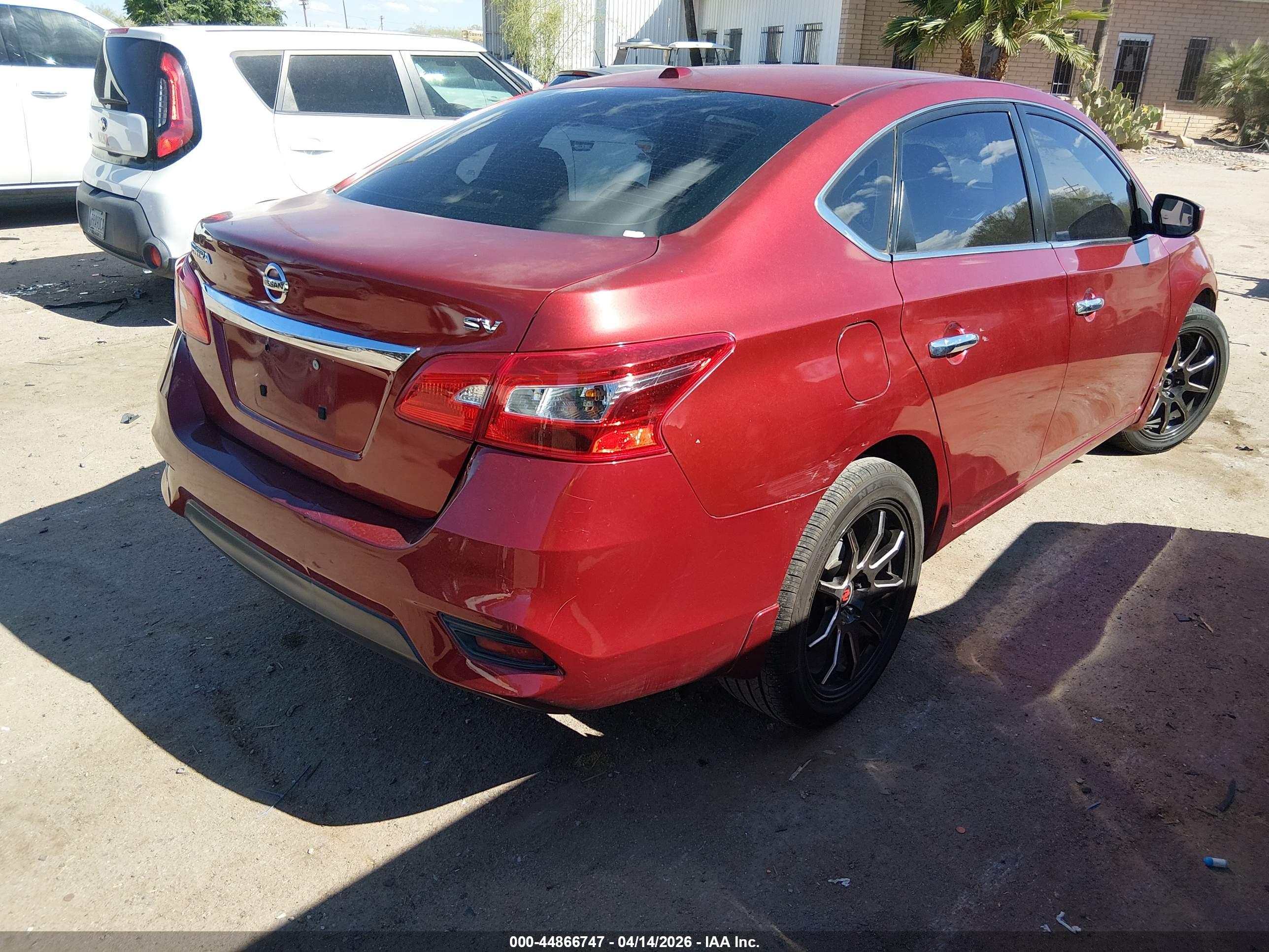 NISSAN SENTRA image 4