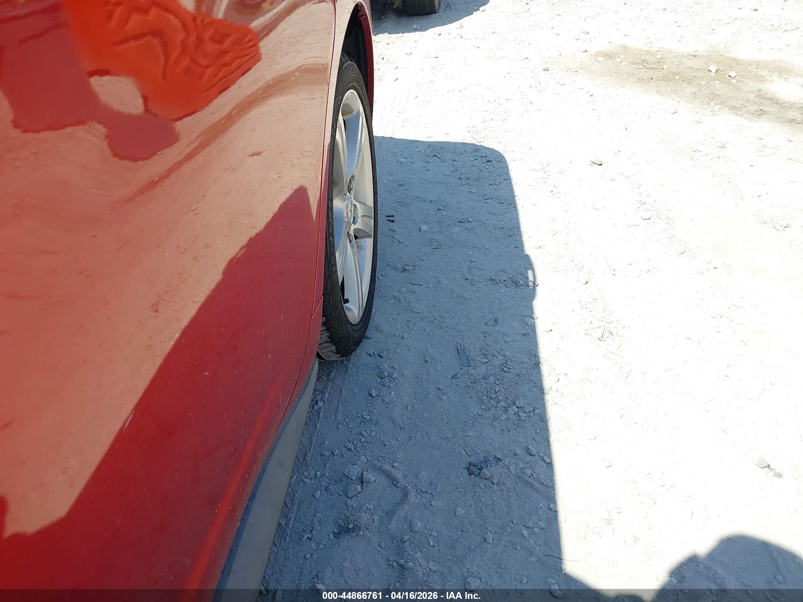 PONTIAC VIBE image 6