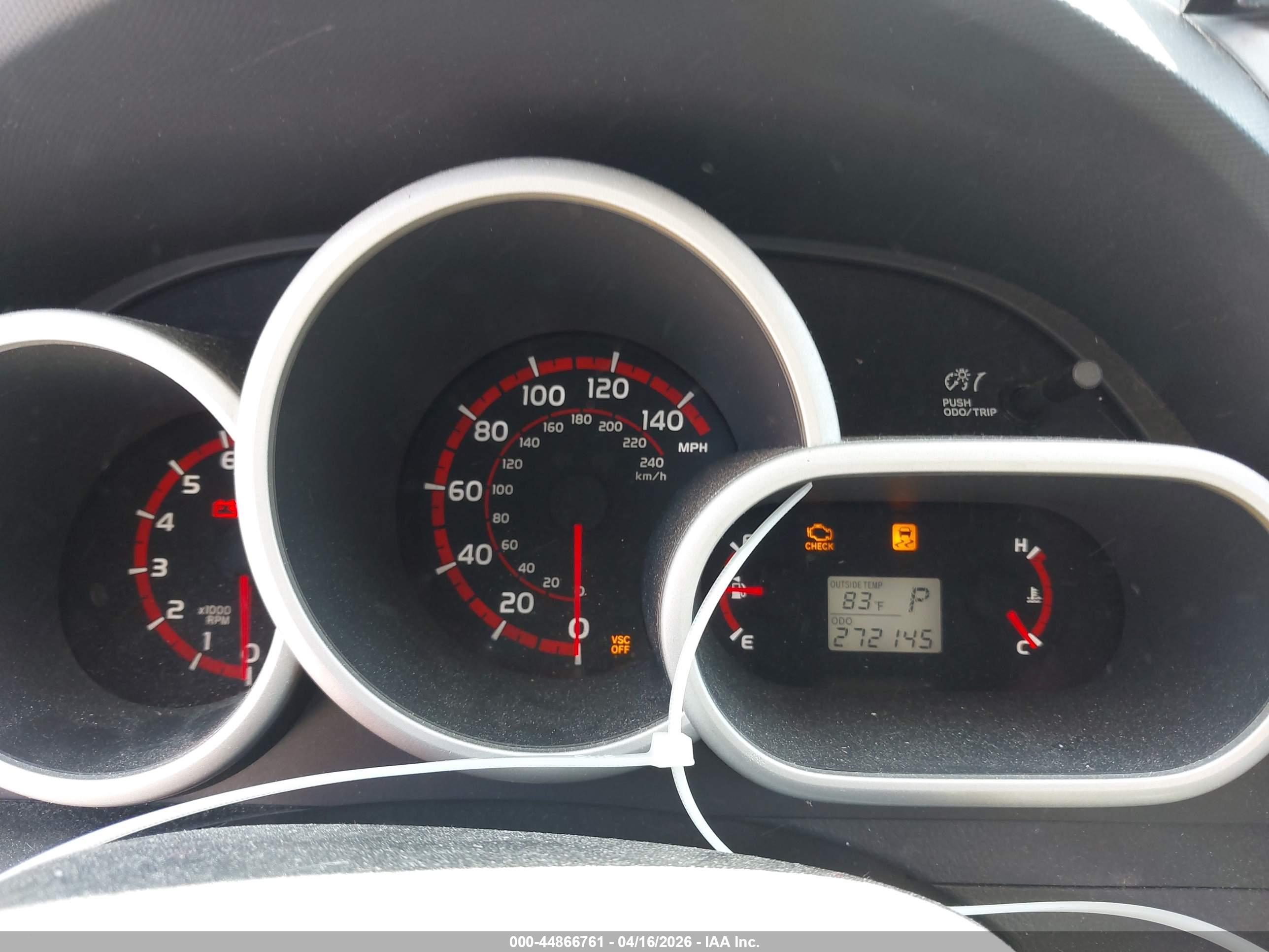 PONTIAC VIBE image 7