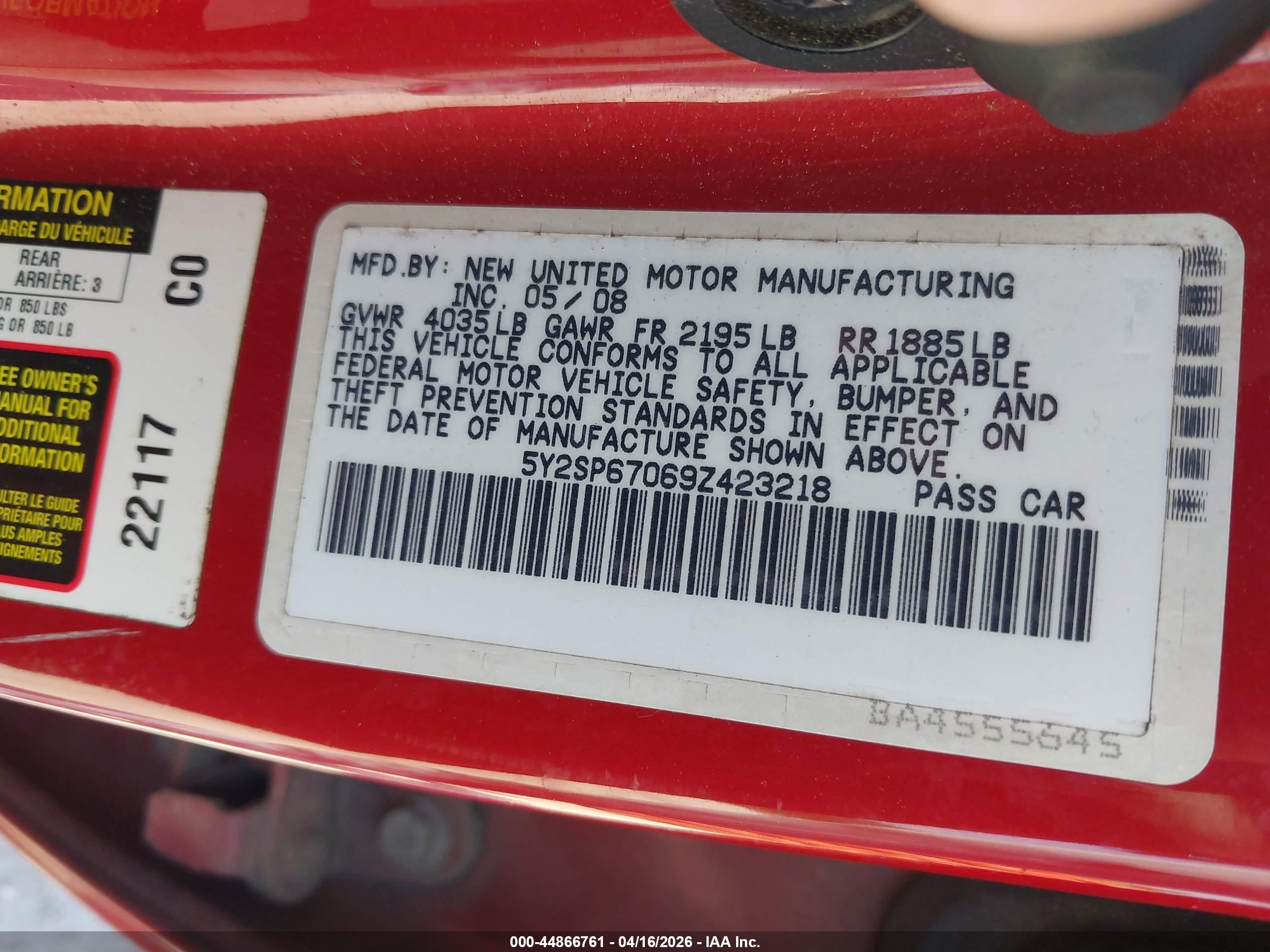 PONTIAC VIBE image 9