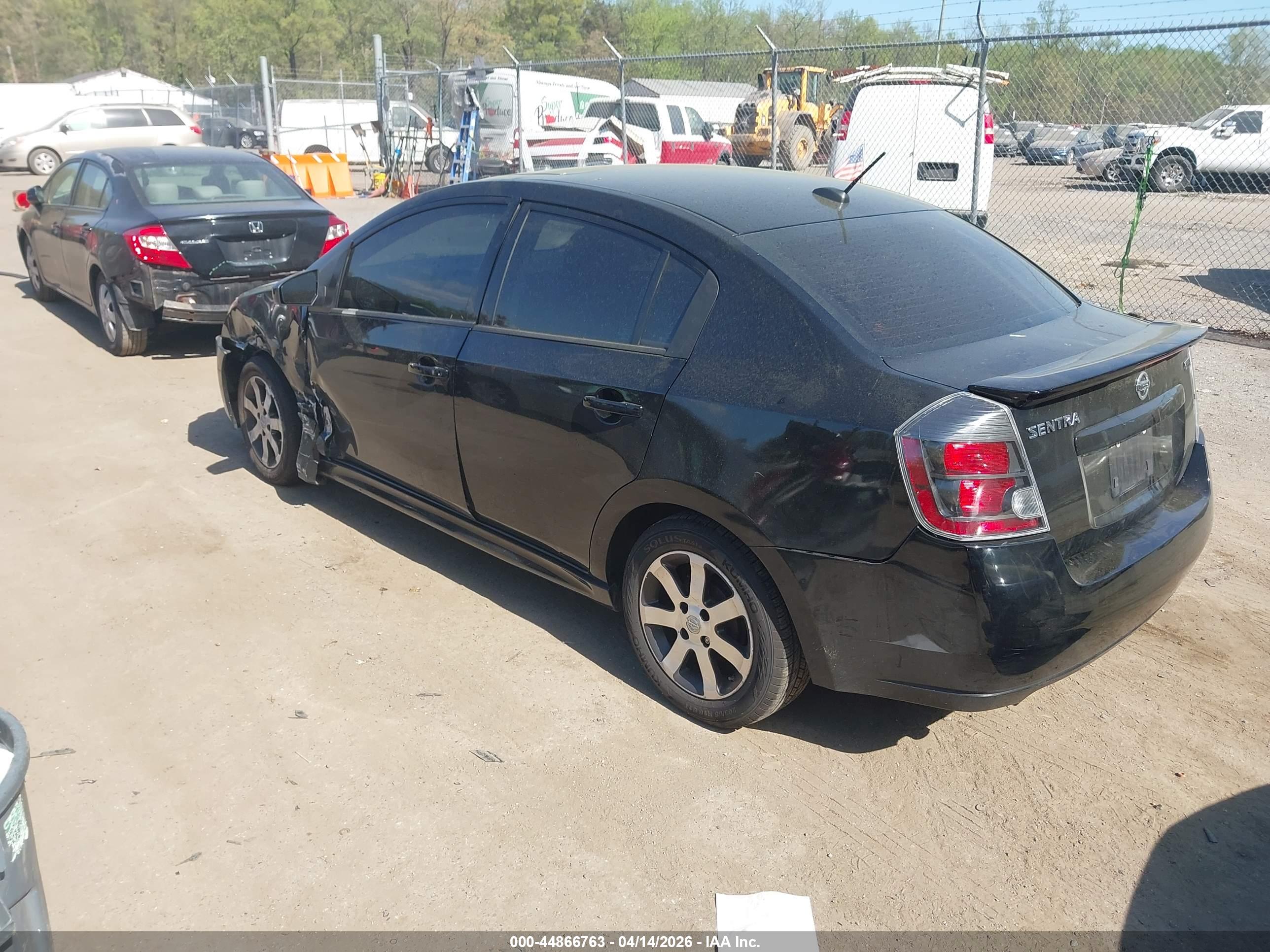 NISSAN SENTRA image 3