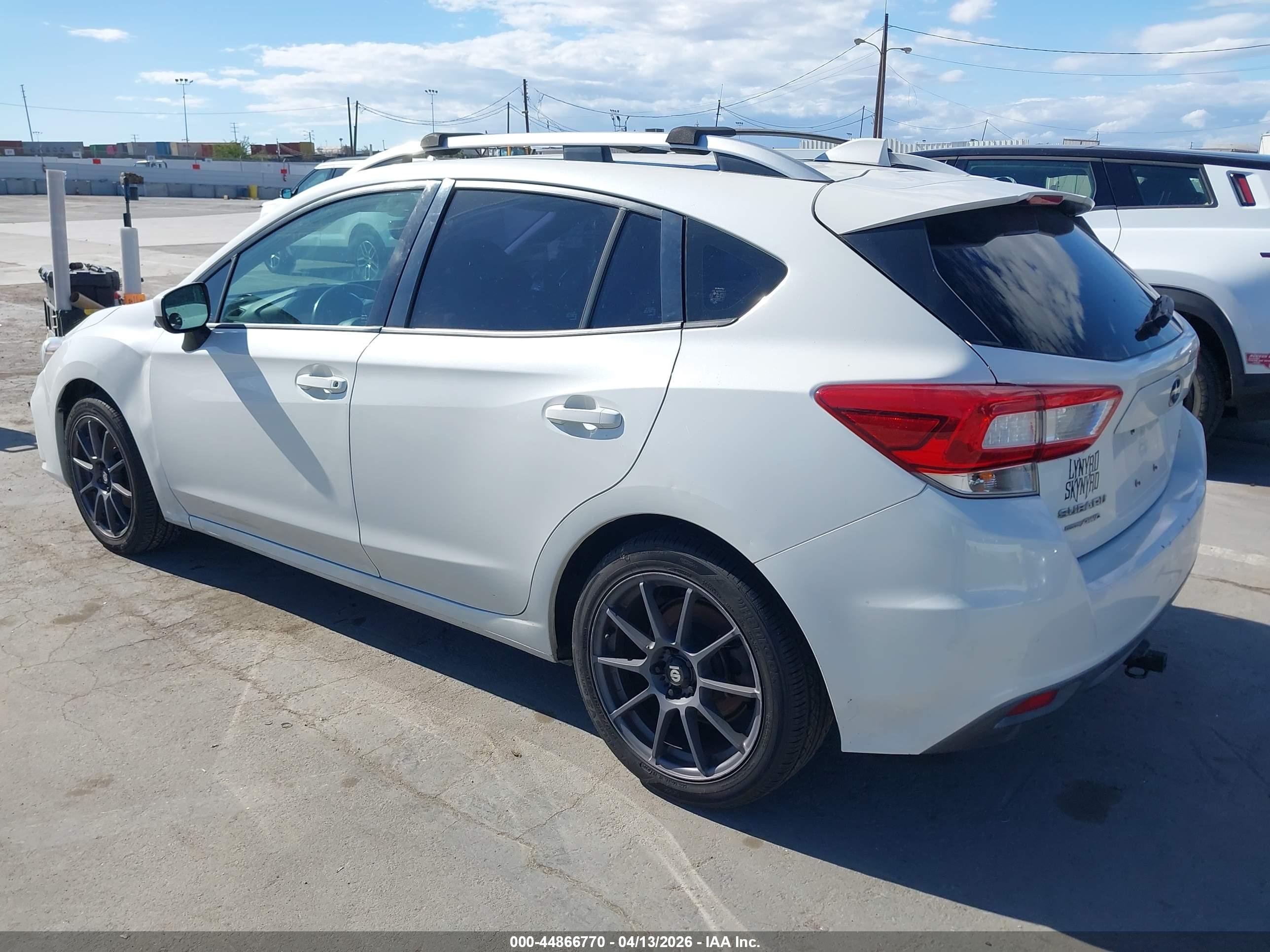 SUBARU IMPREZA image 3