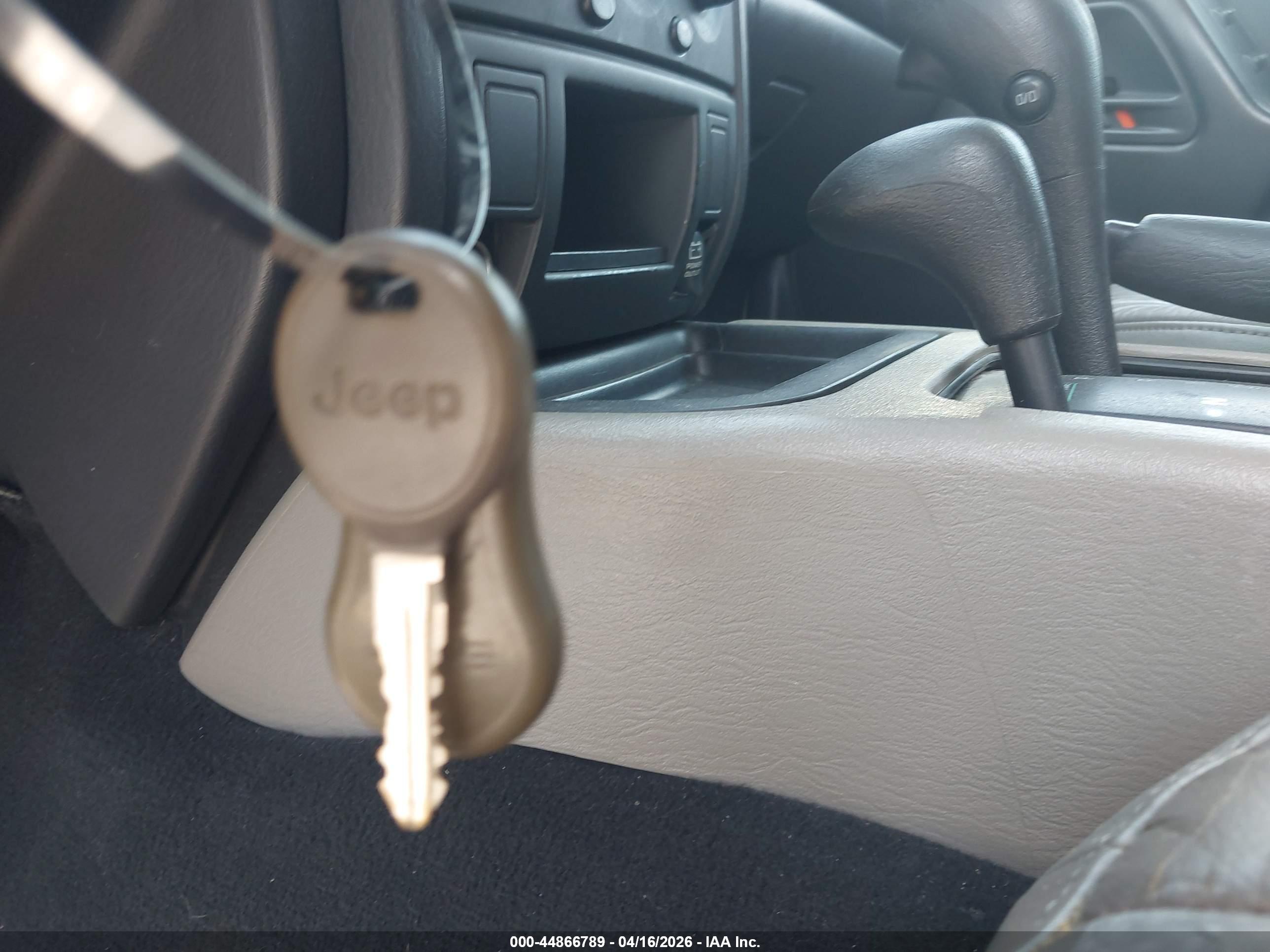 JEEP GRAND image 11