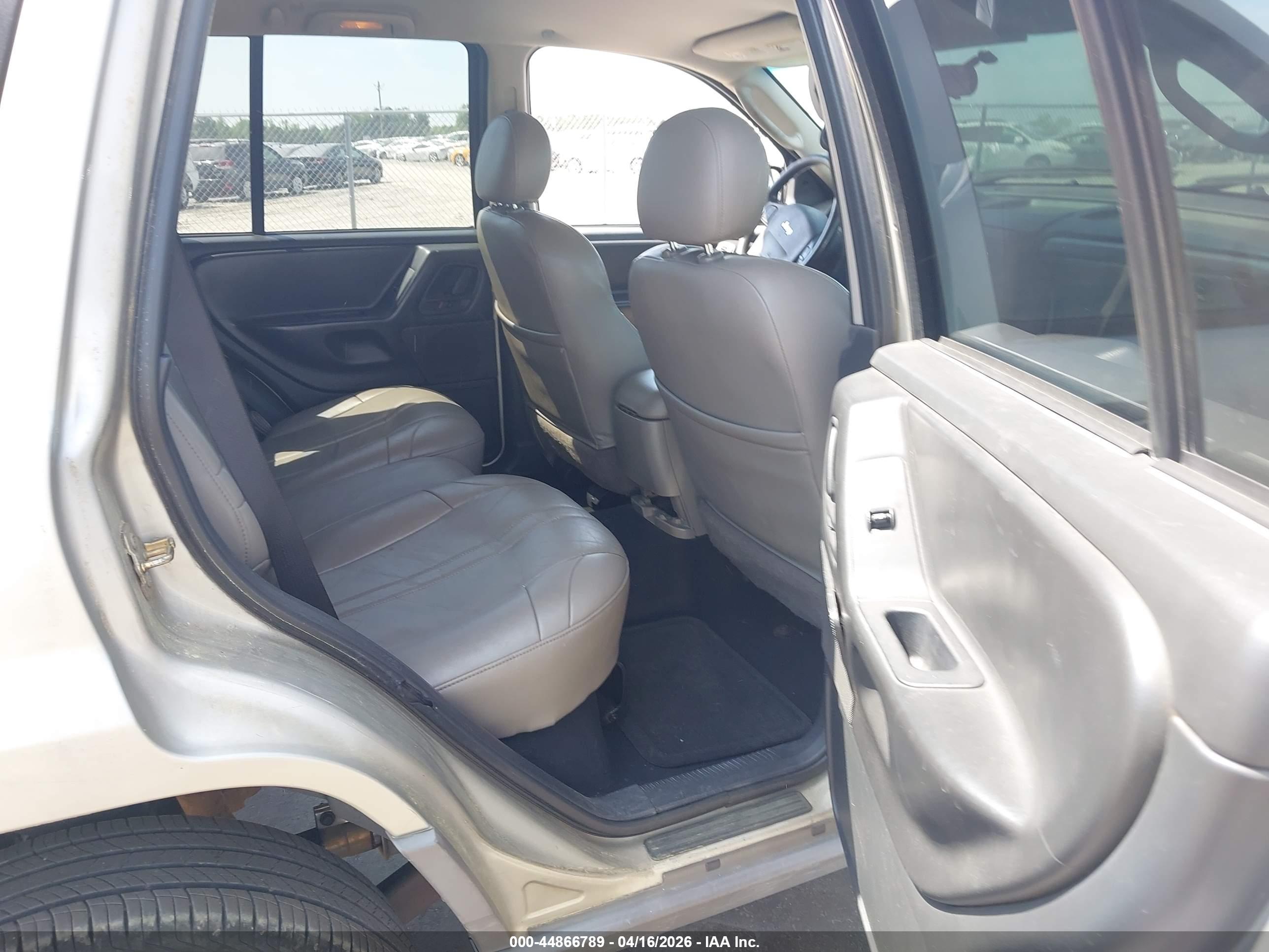 JEEP GRAND image 8