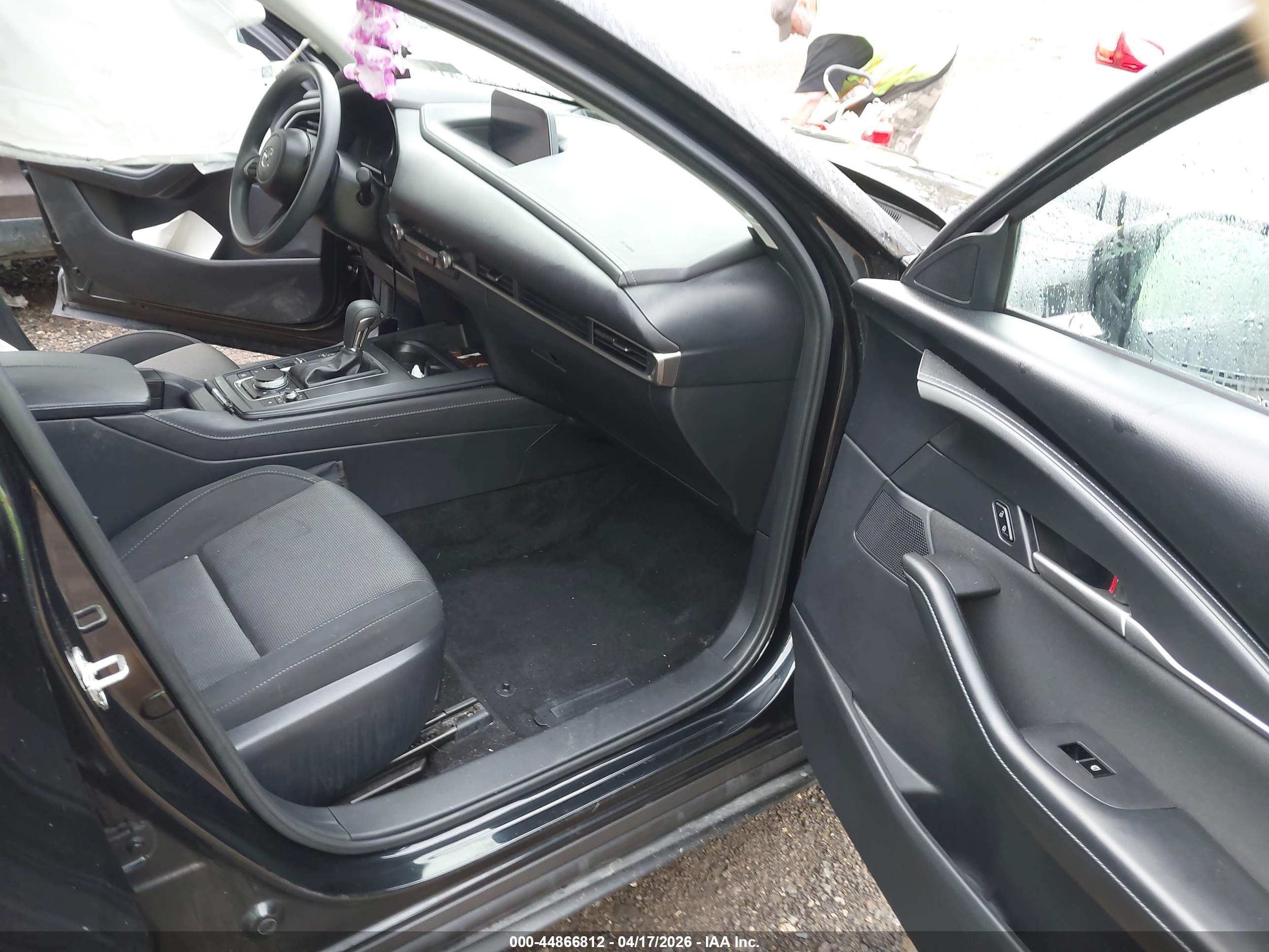 MAZDA CX-30 image 5