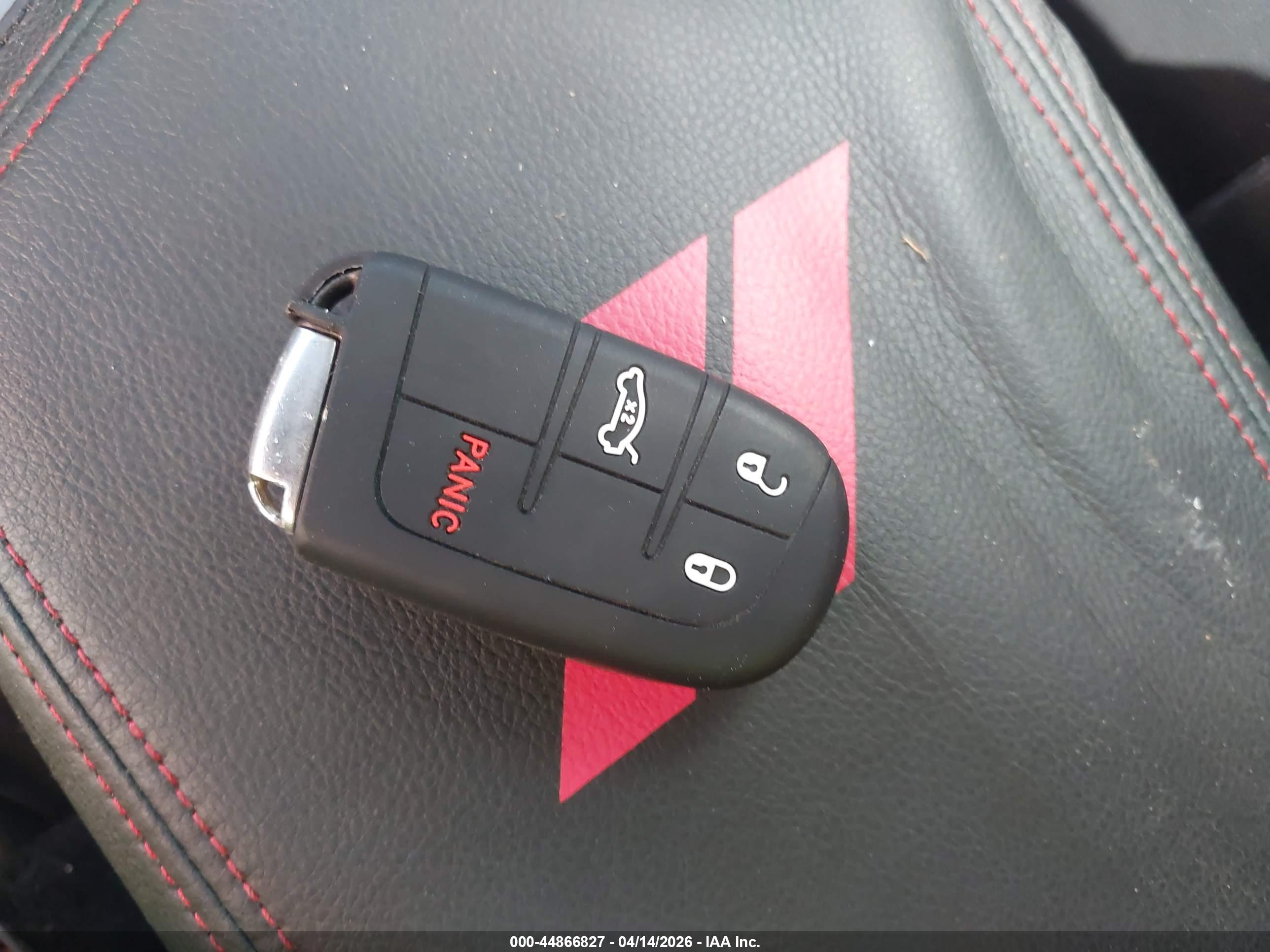 DODGE CHALLENGER image 11