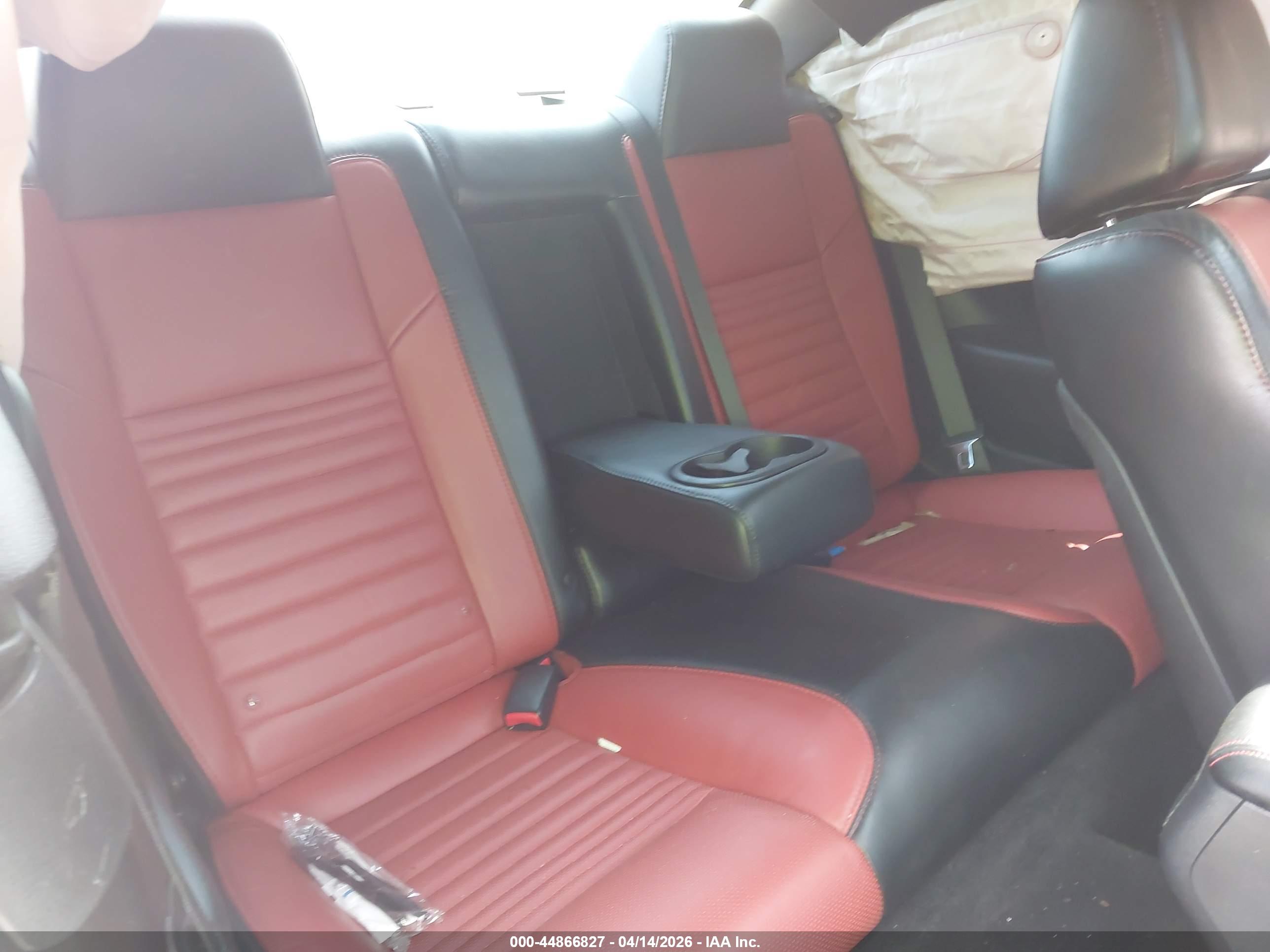 DODGE CHALLENGER image 8