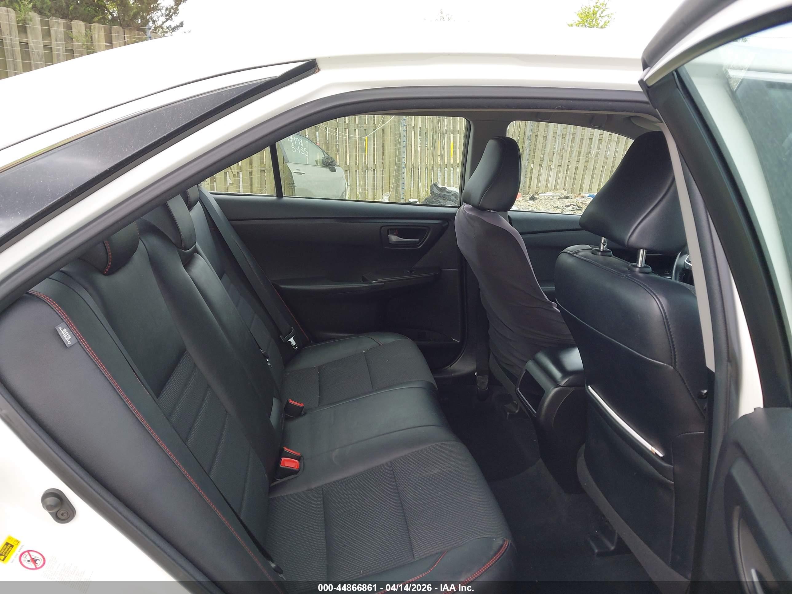 TOYOTA CAMRY image 8