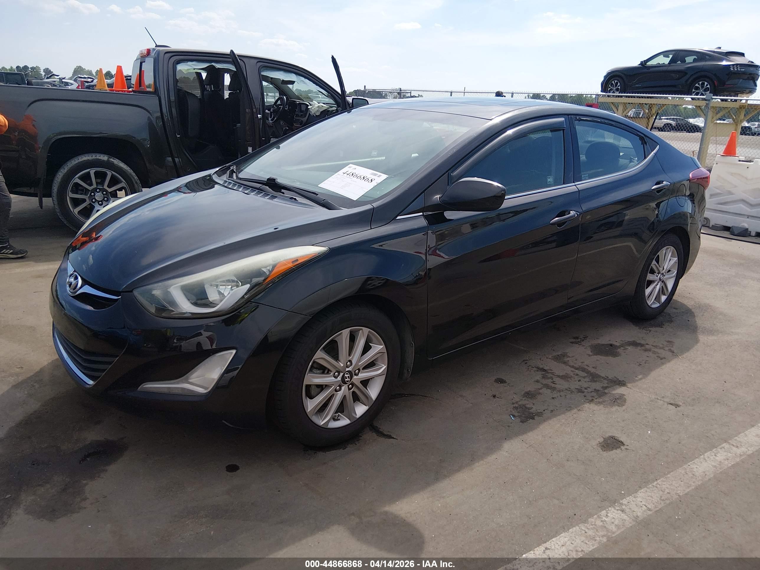 HYUNDAI ELANTRA image 2