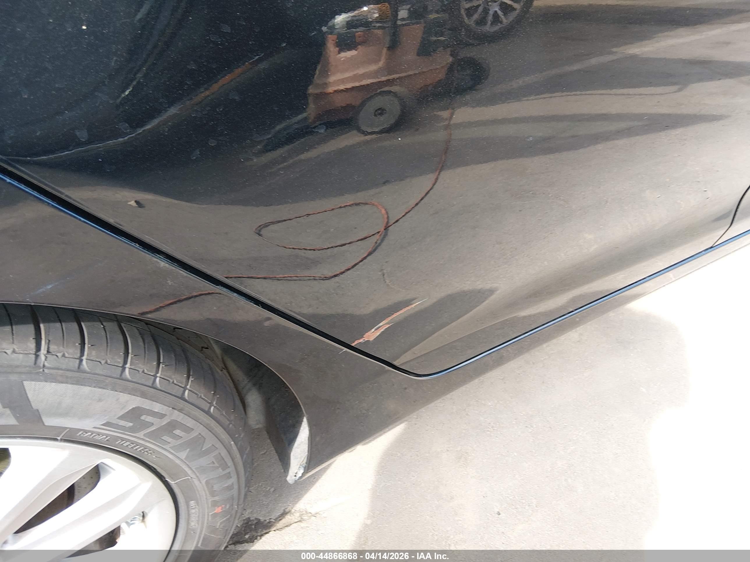 HYUNDAI ELANTRA image 6