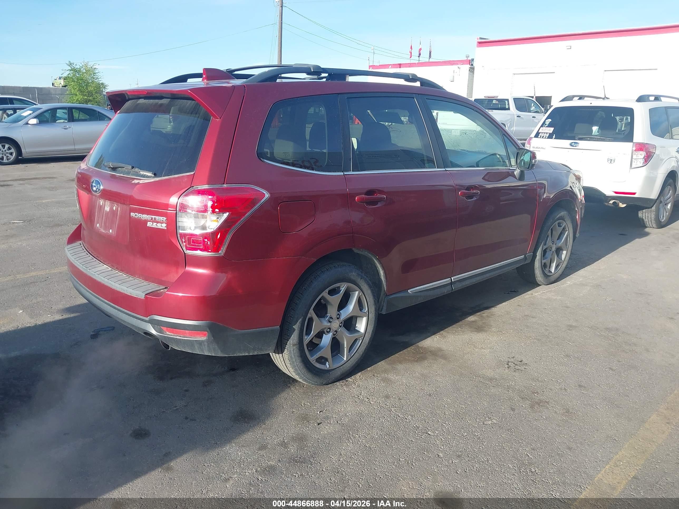 SUBARU FORESTER image 4