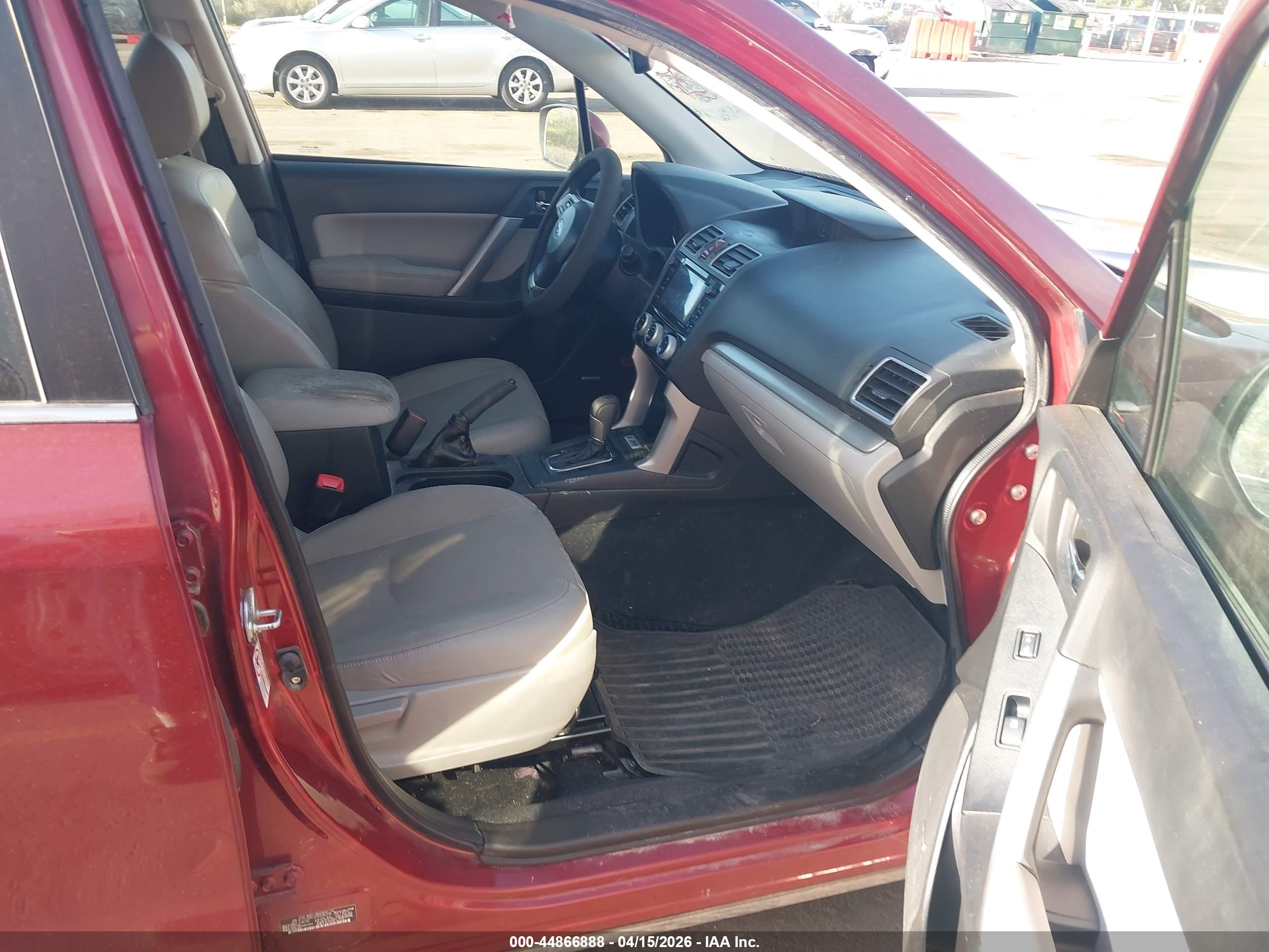 SUBARU FORESTER image 5