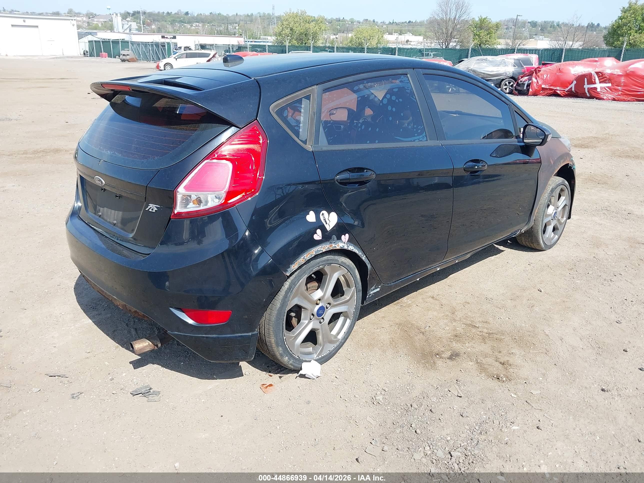 FORD FIESTA image 4