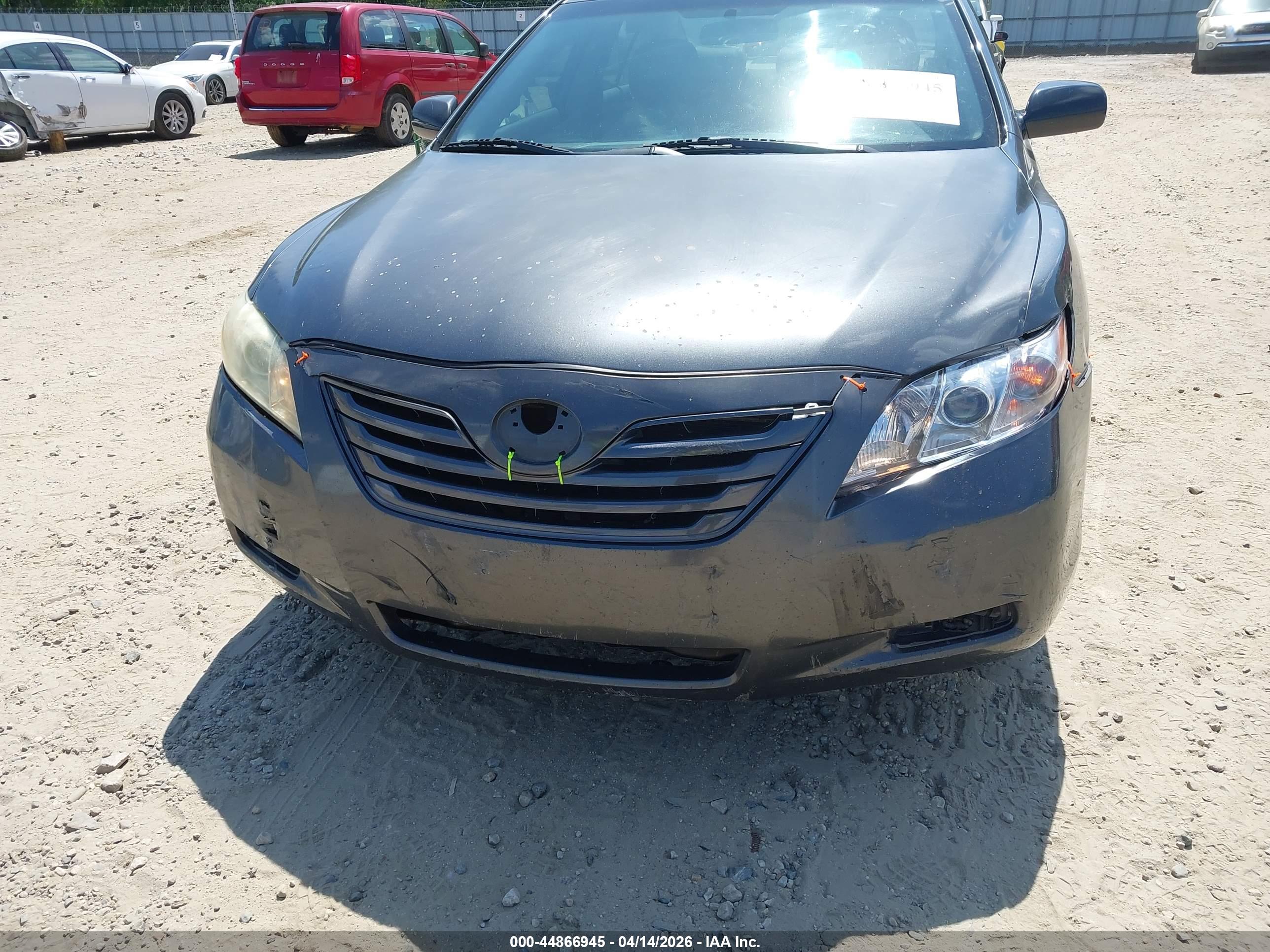 TOYOTA CAMRY image 6
