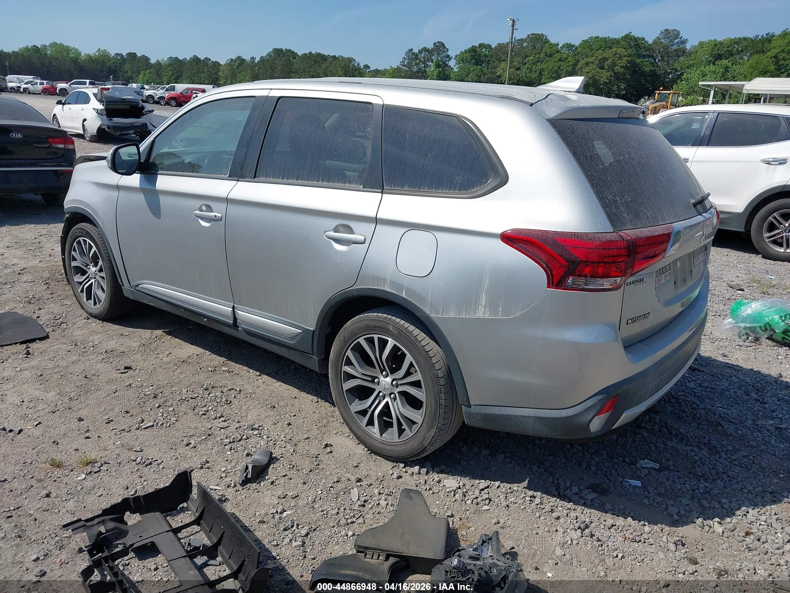 MITSUBISHI OUTLANDER image 3