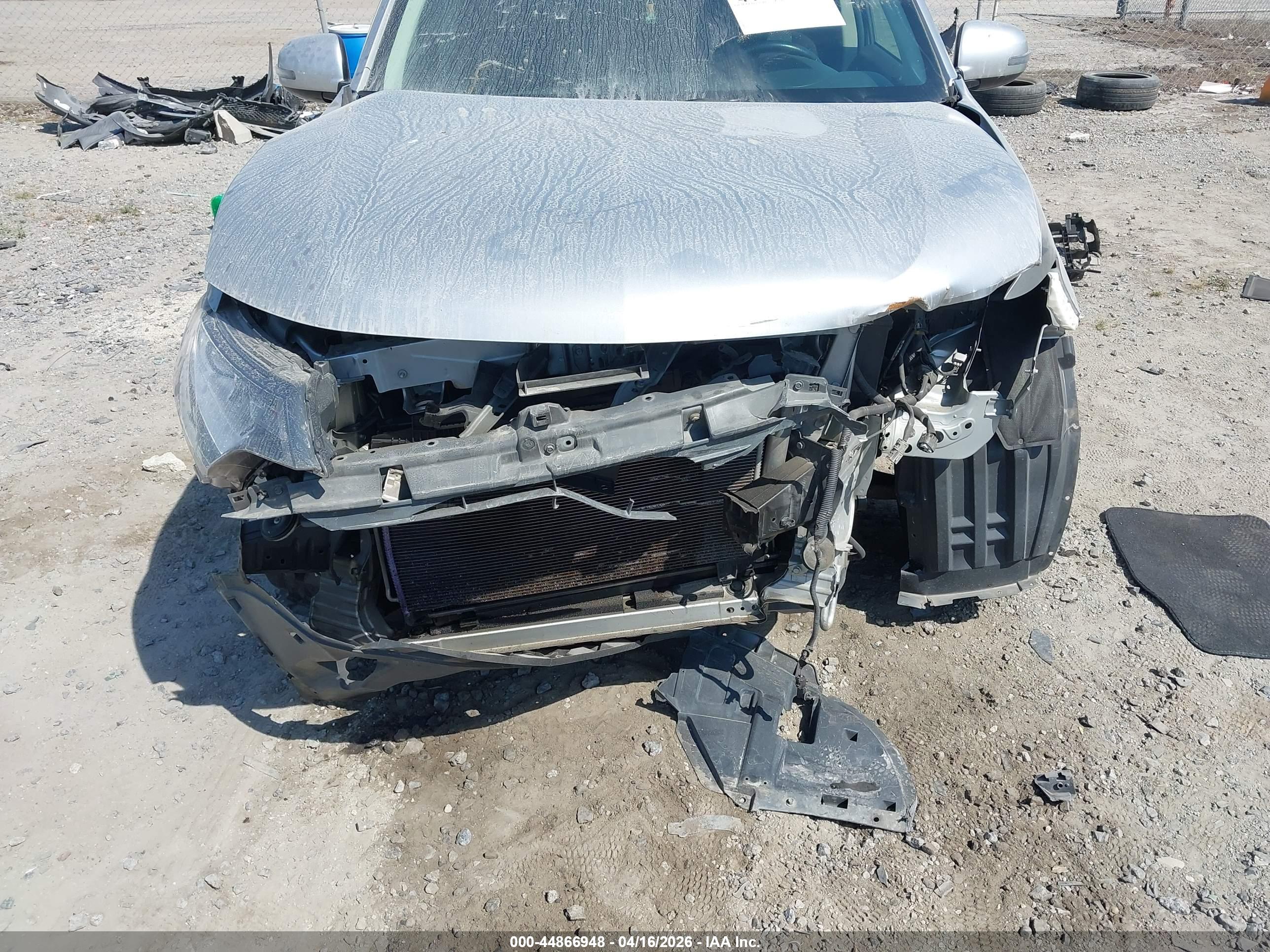 MITSUBISHI OUTLANDER image 6