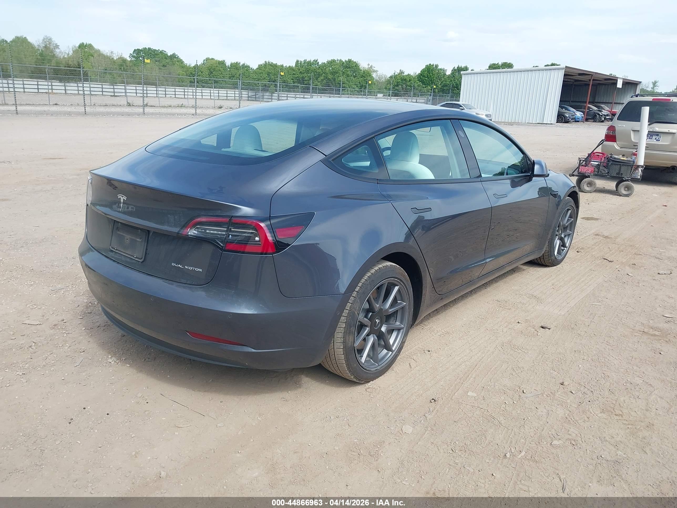 TESLA MODEL image 4
