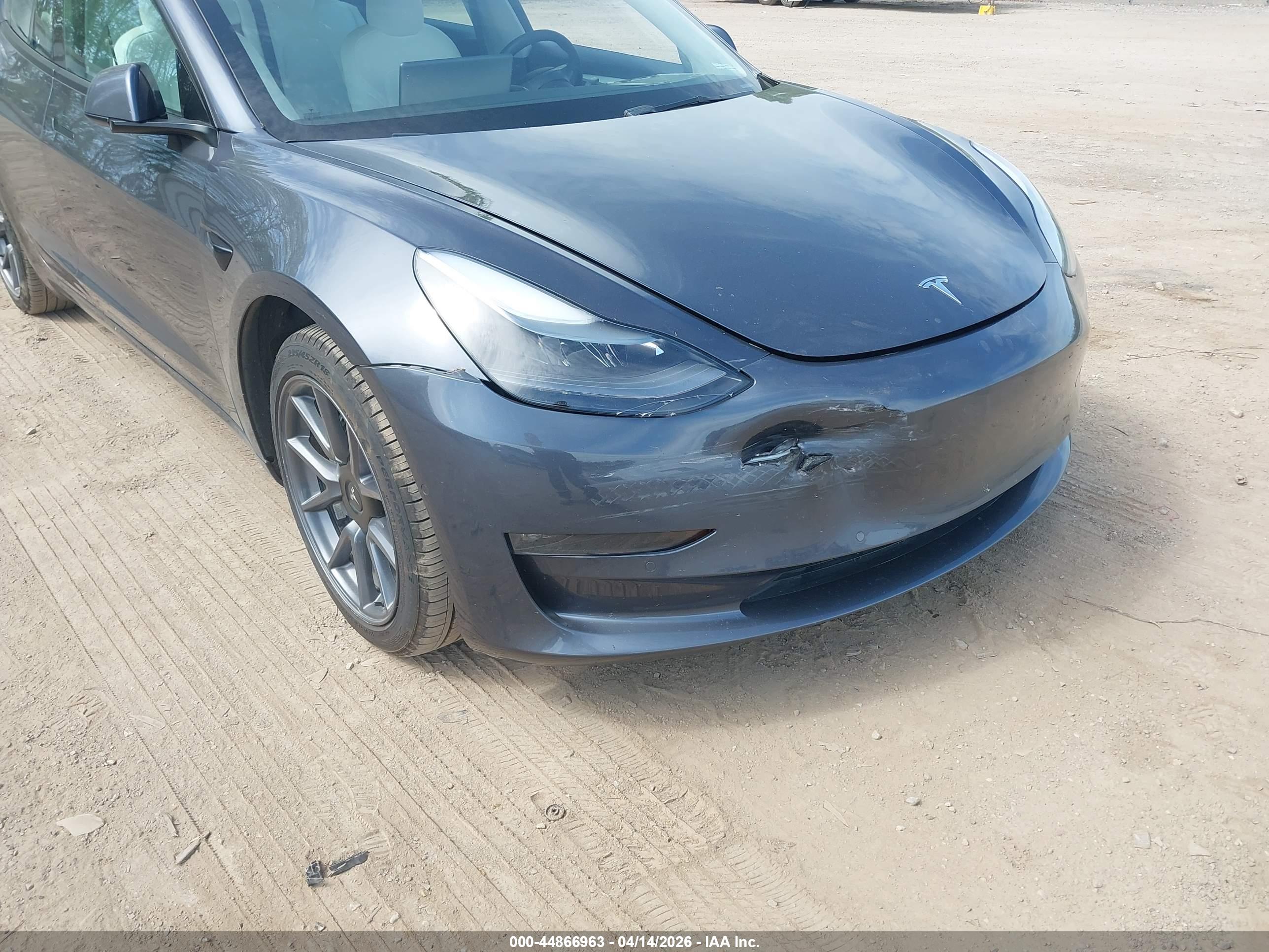 TESLA MODEL image 6