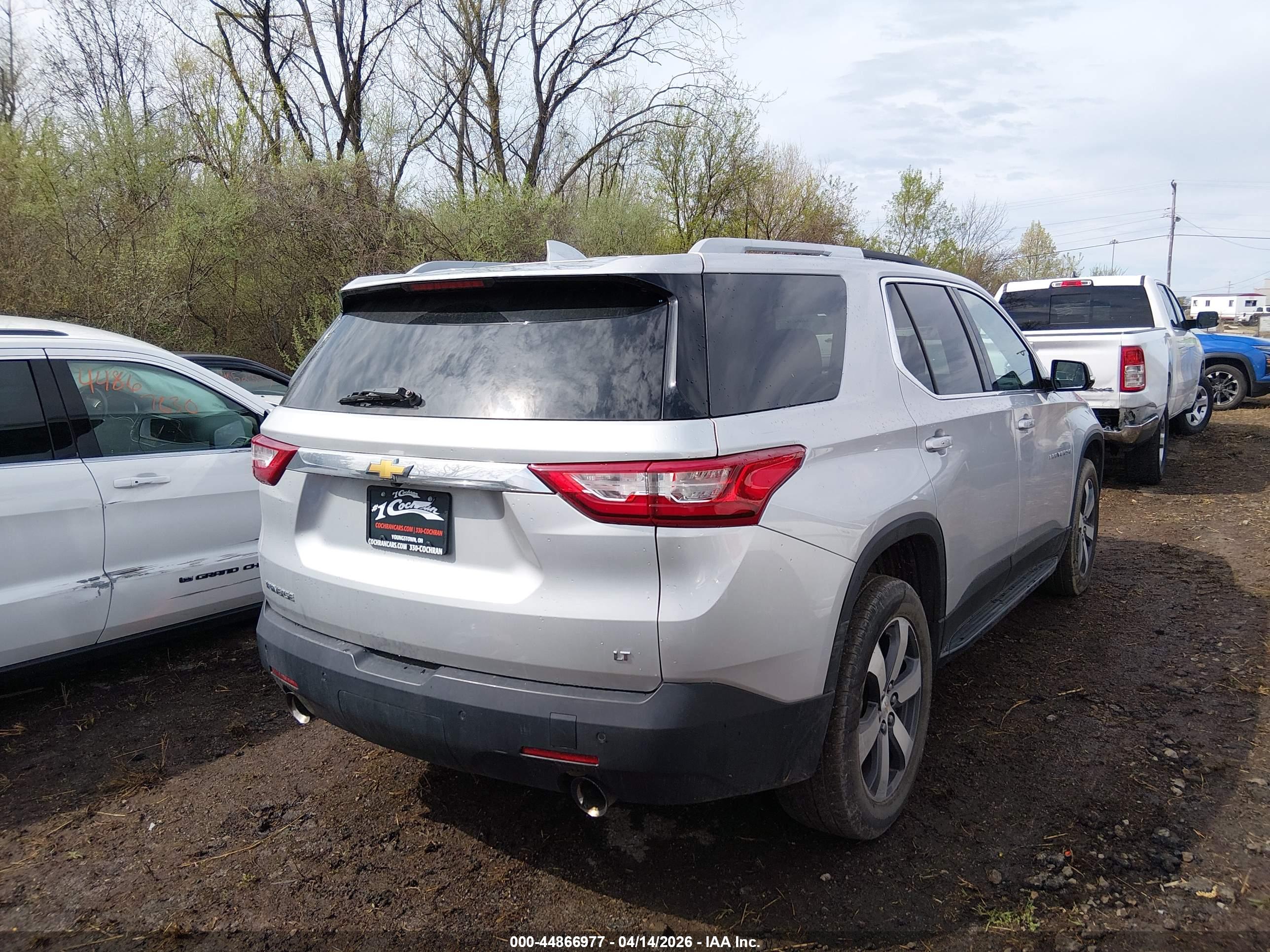 CHEVROLET TRAVERSE image 4