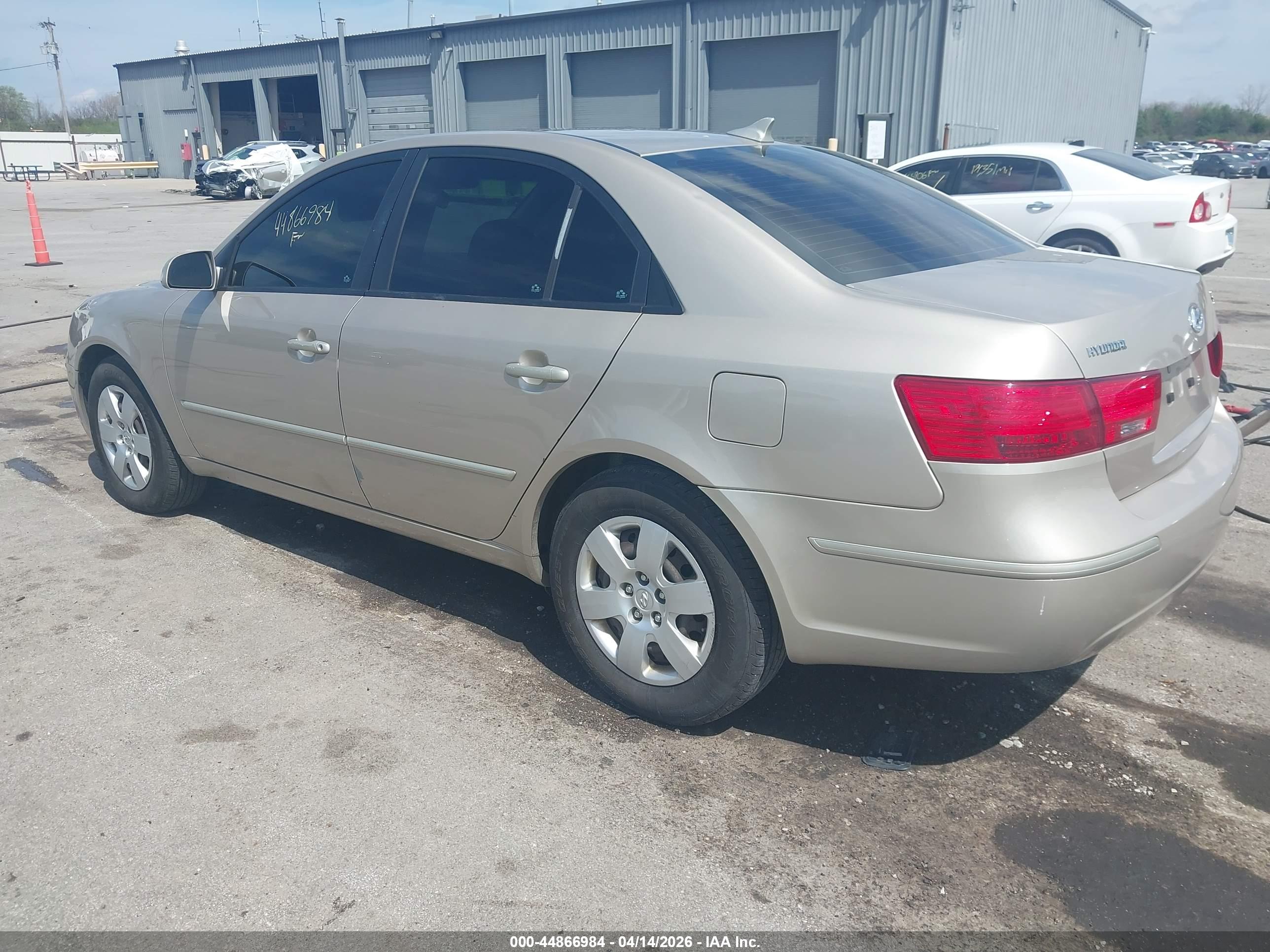 HYUNDAI SONATA image 3