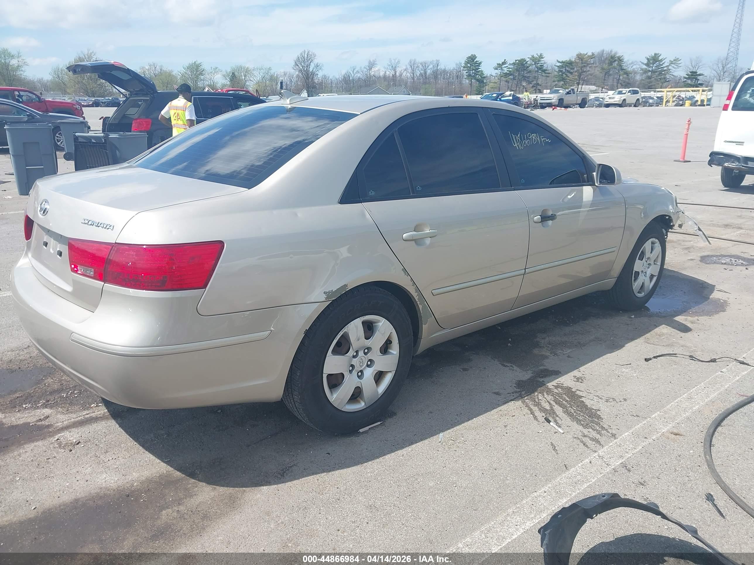 HYUNDAI SONATA image 4