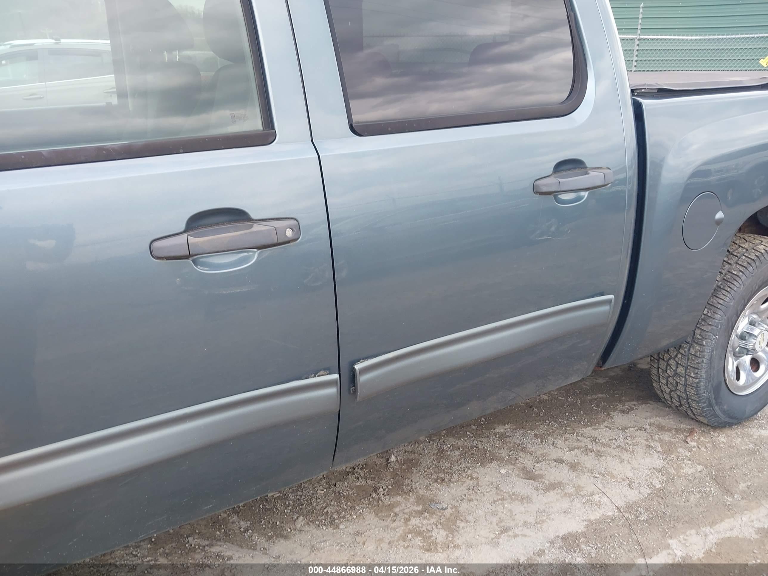 CHEVROLET SILVERADO image 6