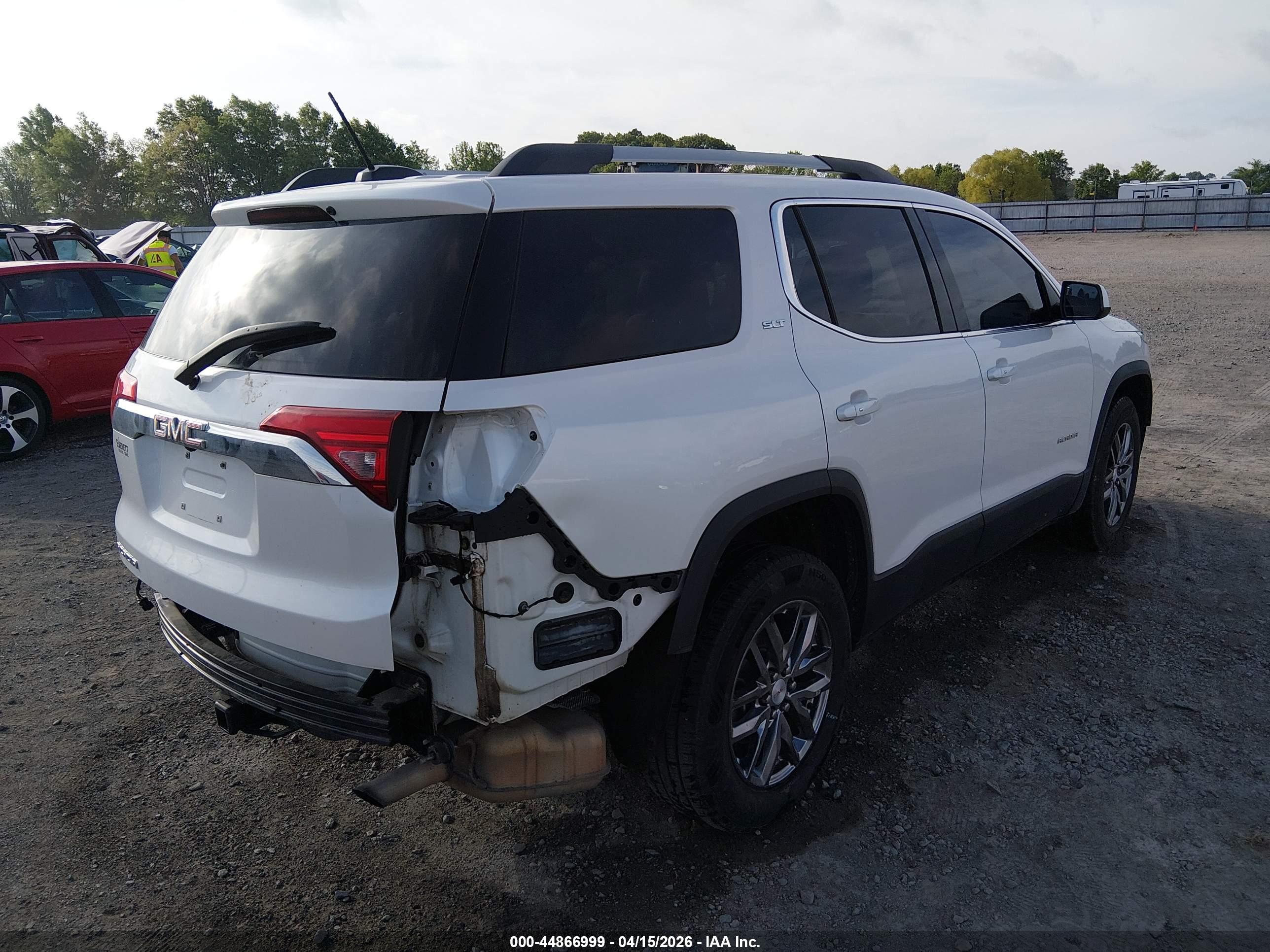 GMC ACADIA image 4