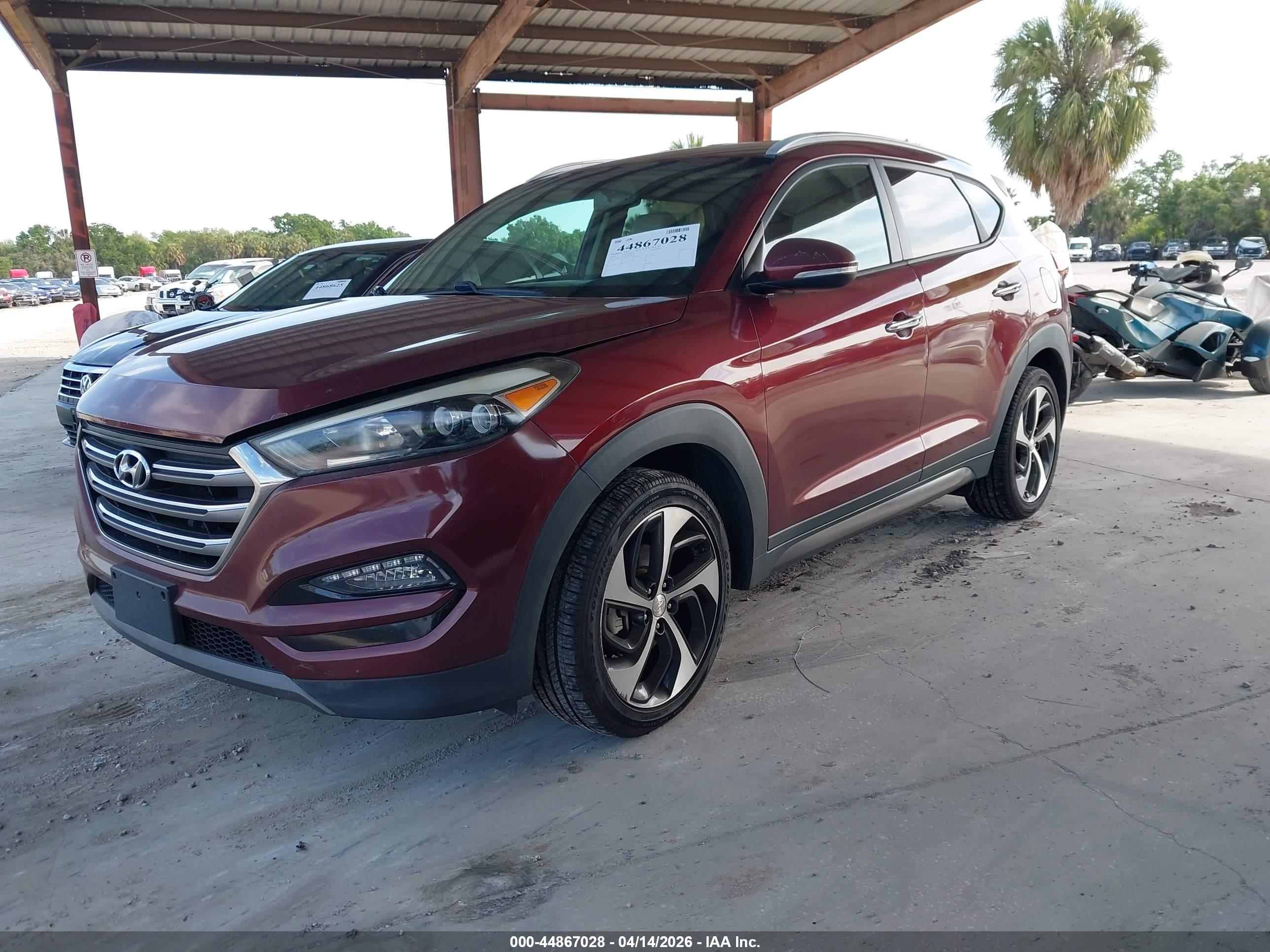HYUNDAI TUCSON image 2