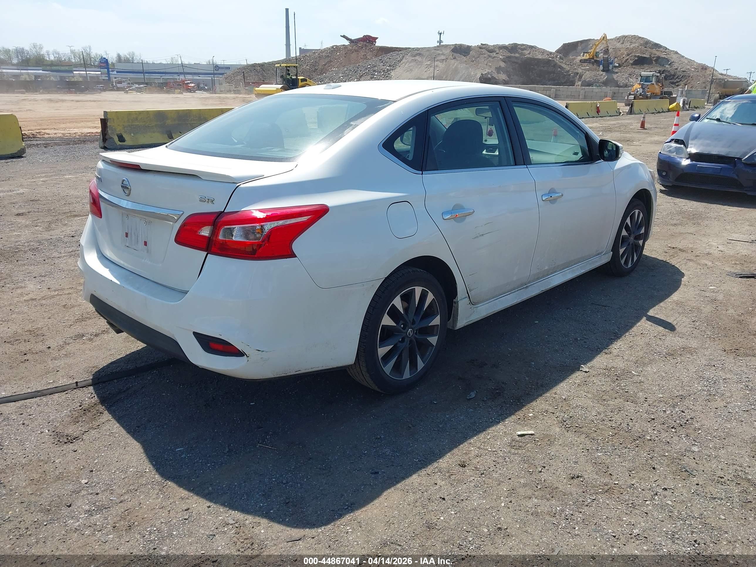 NISSAN SENTRA image 4