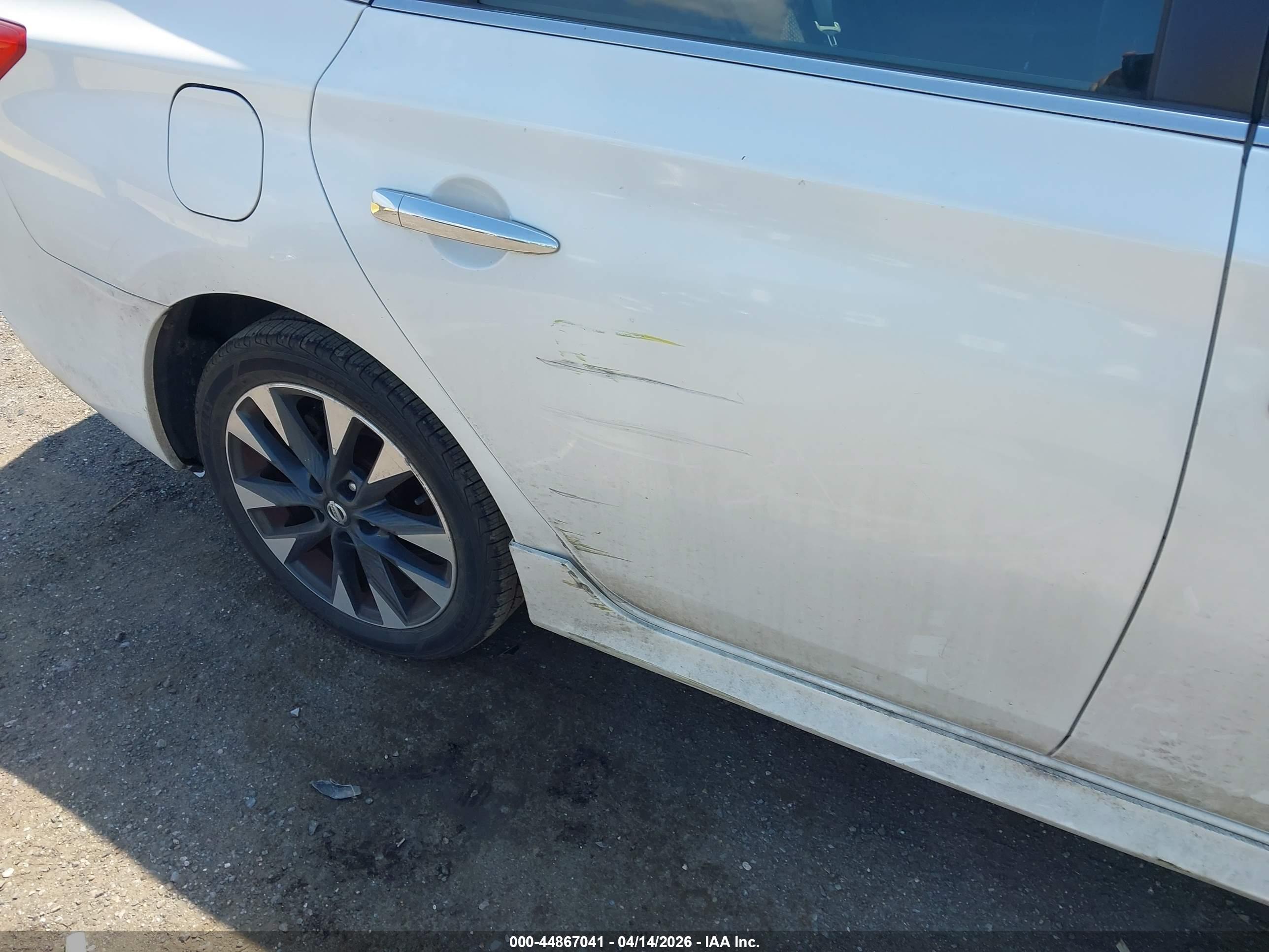 NISSAN SENTRA image 6
